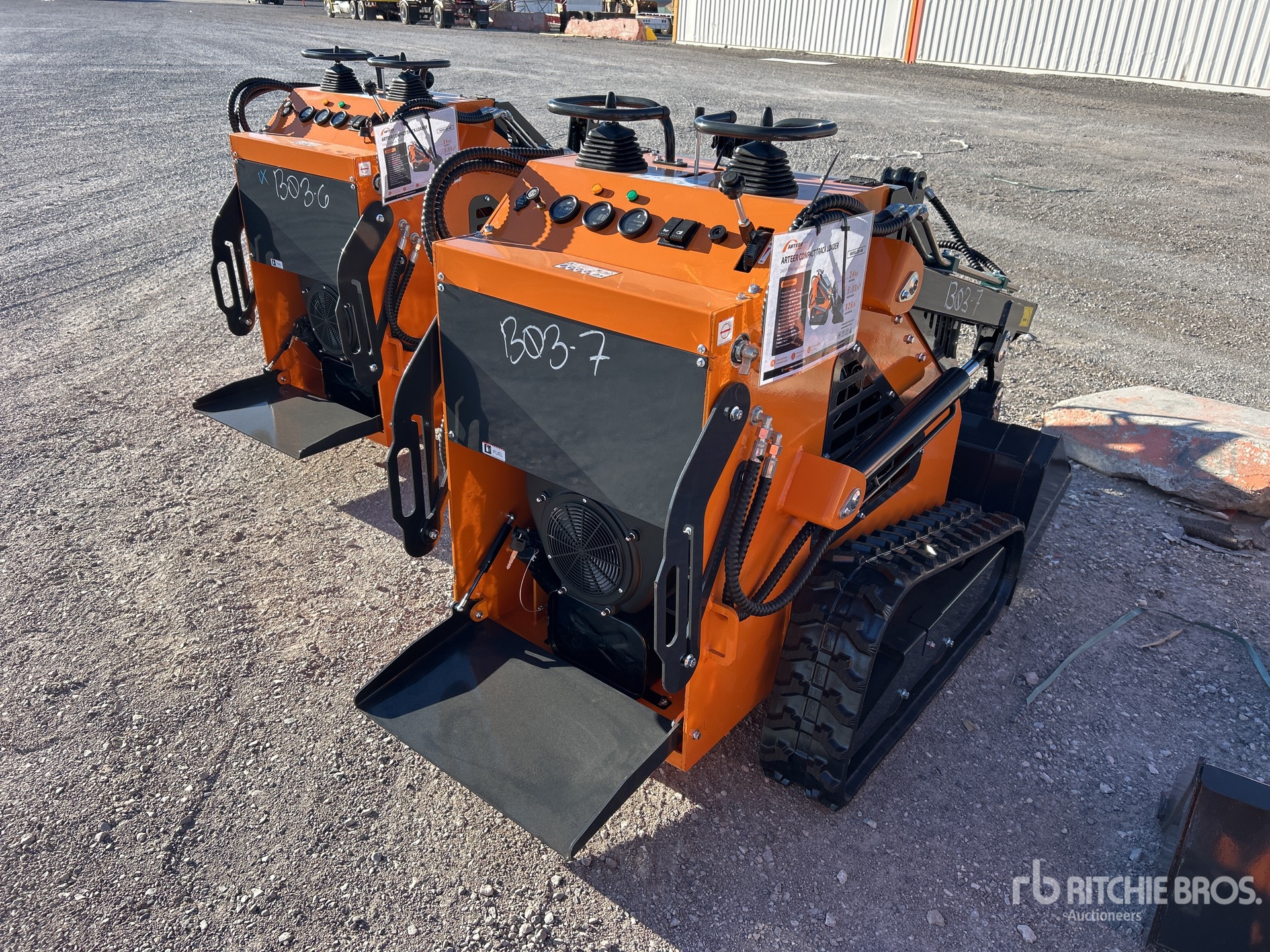 General Appearance with Picture, Right Rear Corner