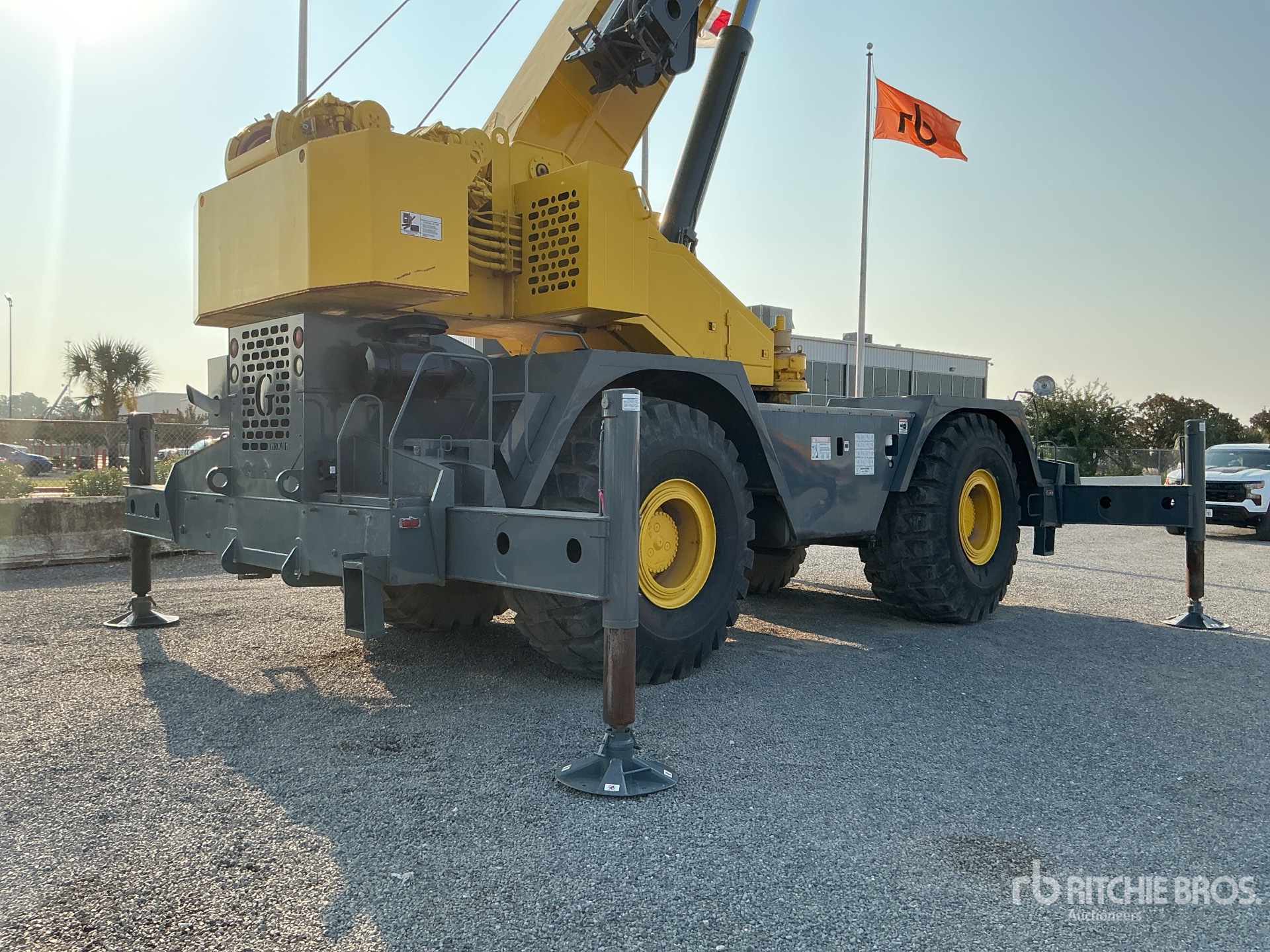 General Appearance with Picture, Right Rear Corner