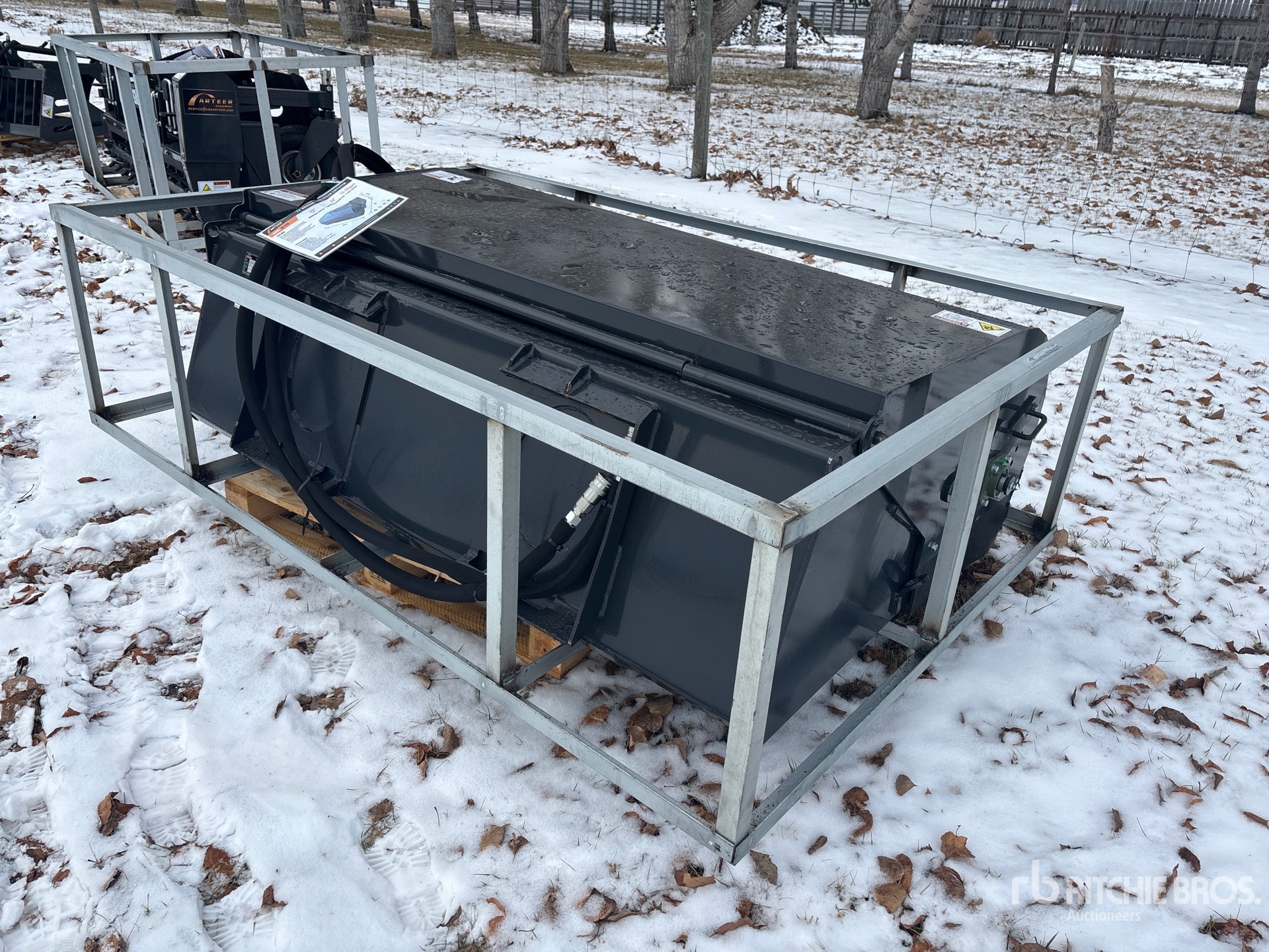 General Appearance with Bild, Ecke hinten rechts