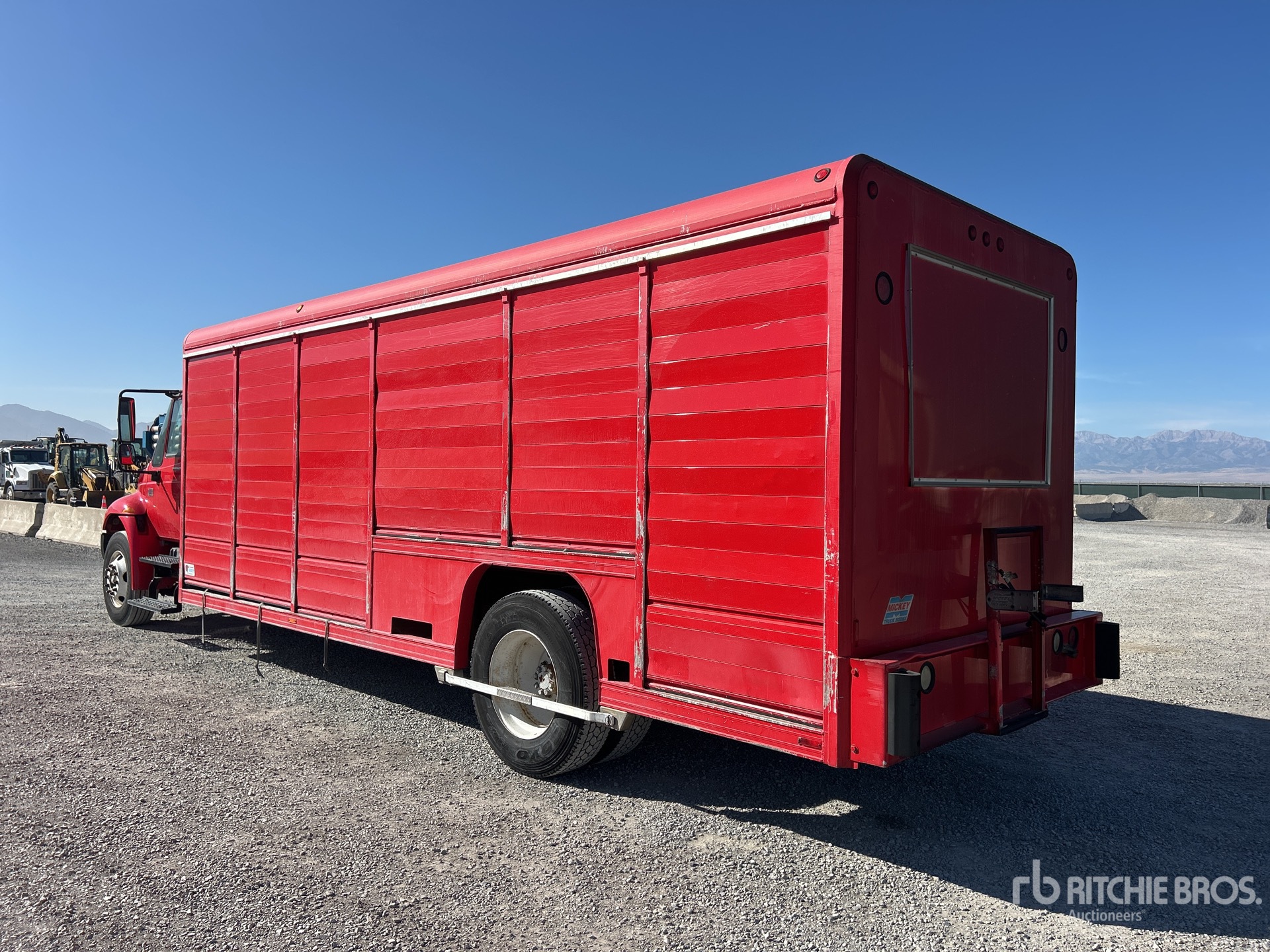 General Appearance with Bild, Ecke hinten links