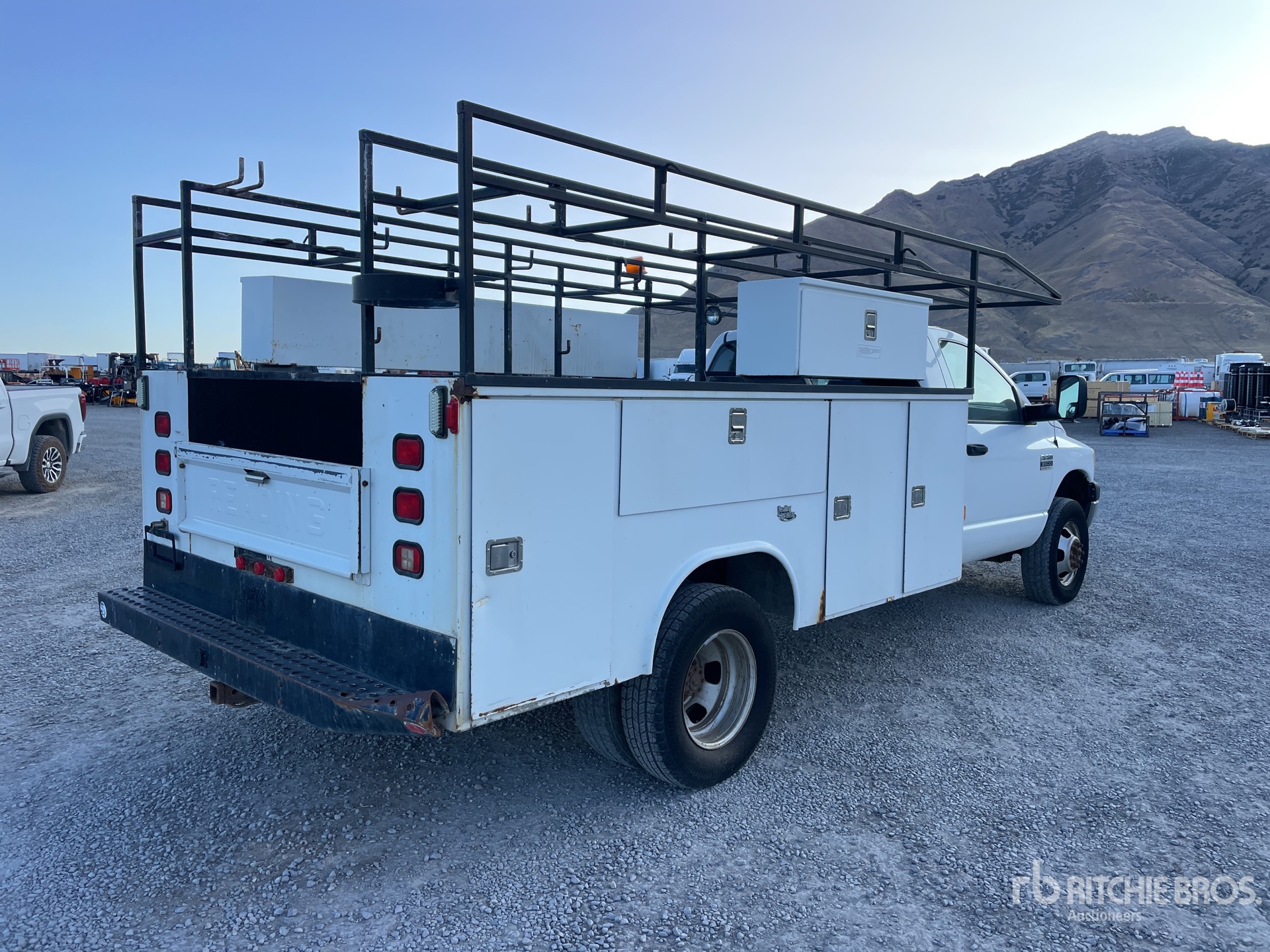 General Appearance with Picture, Right Rear Corner