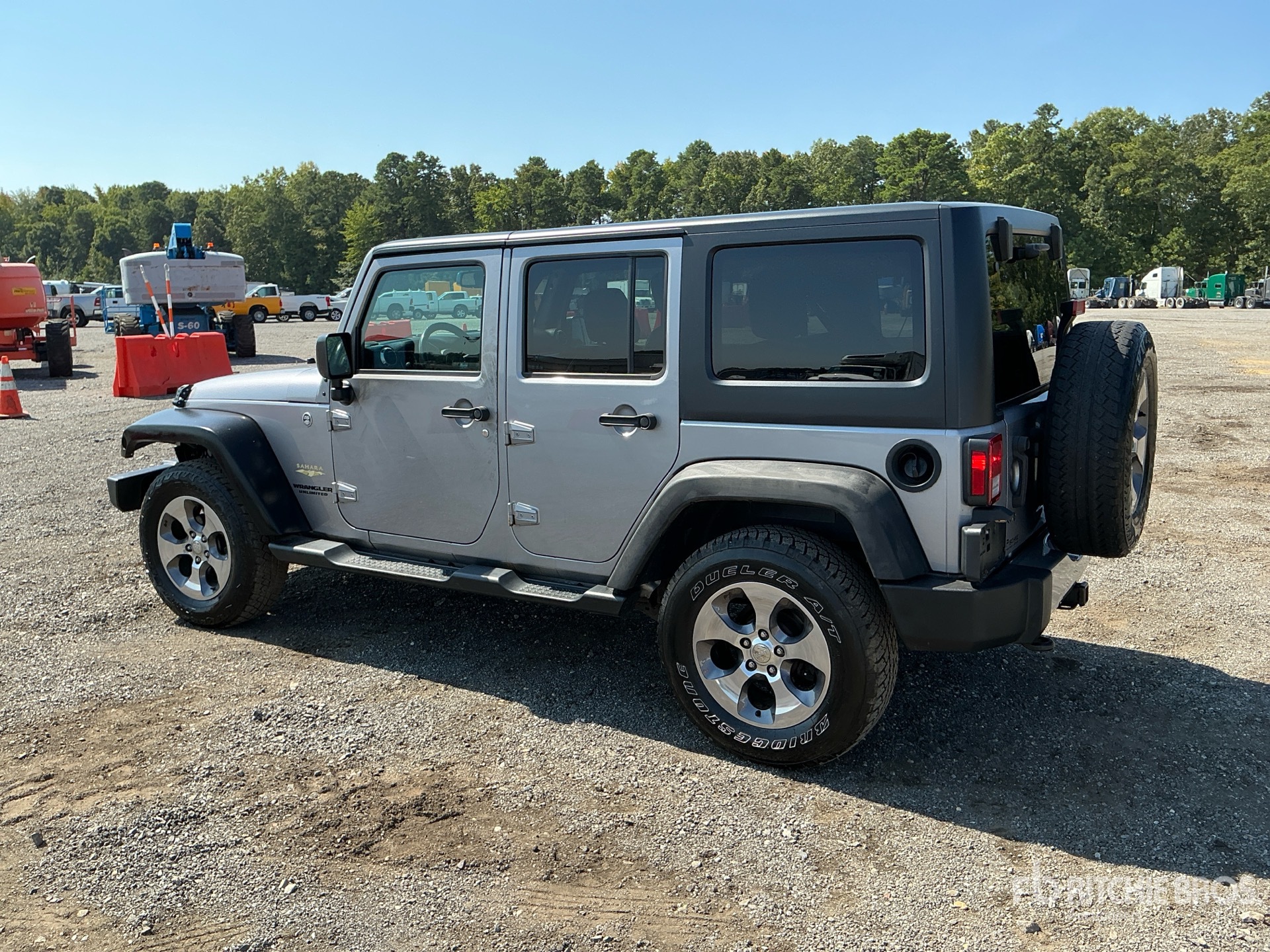 General Appearance with Picture, Left Rear Corner