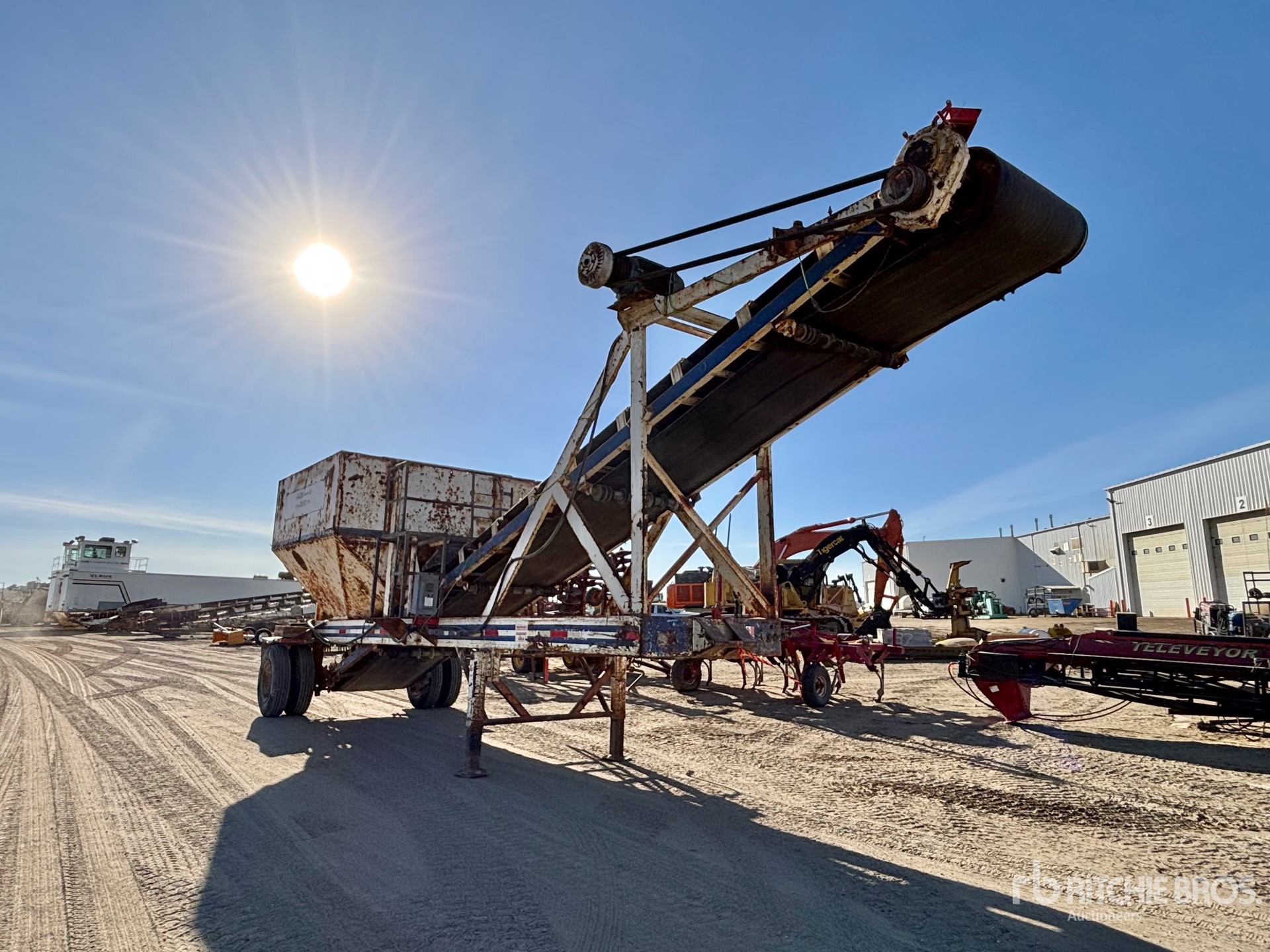 General Appearance with Foto, angolo anteriore destro