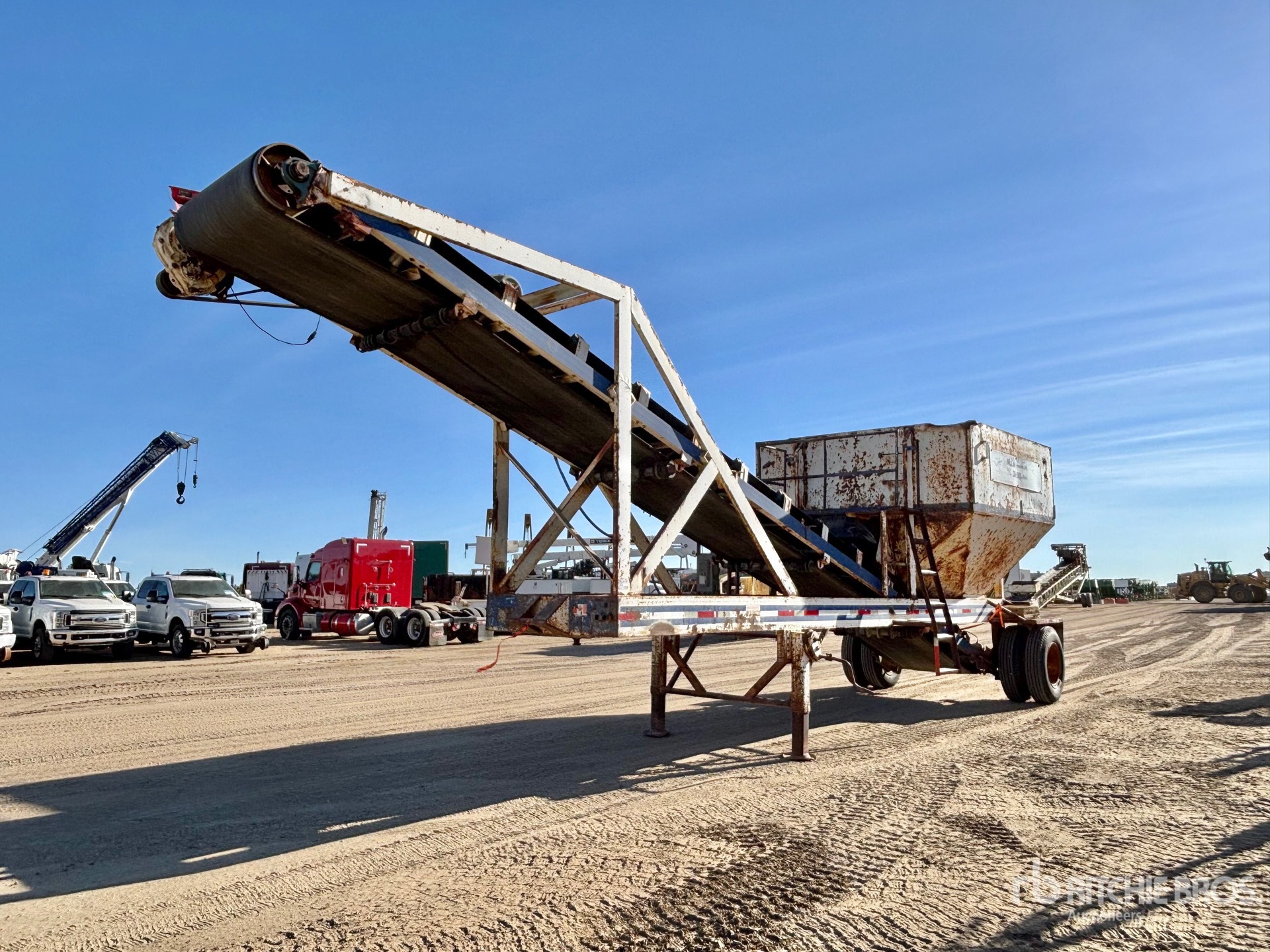 General Appearance with Foto, angolo anteriore sinistro