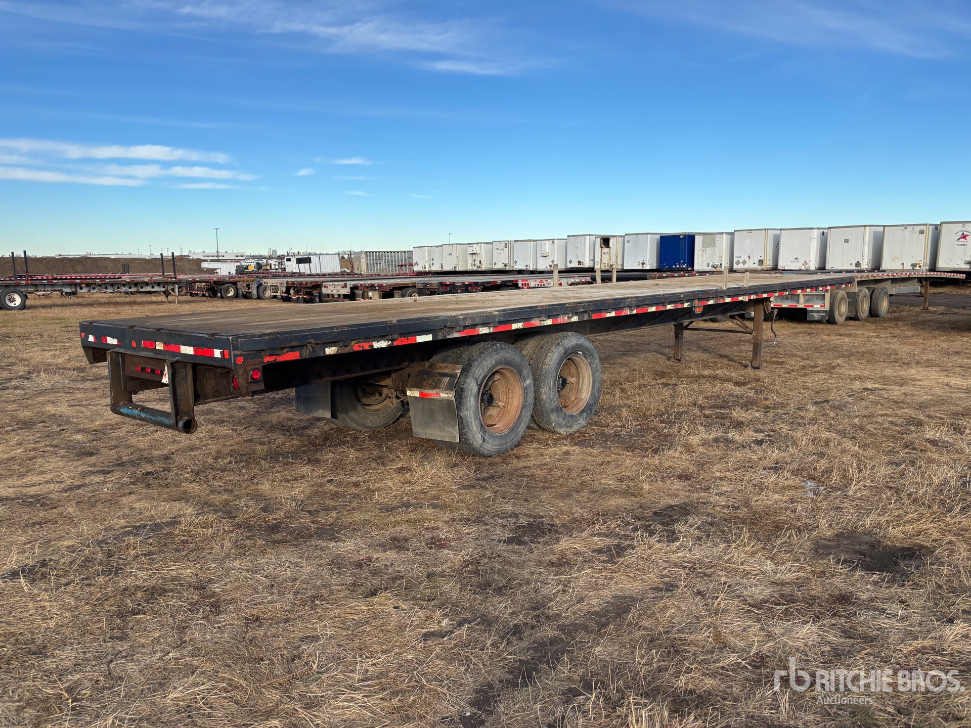 Aspect général with Image, coin arrière droit