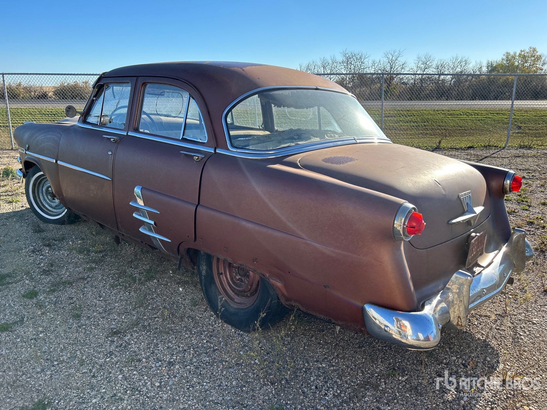 General Appearance with Picture, Left Rear Corner