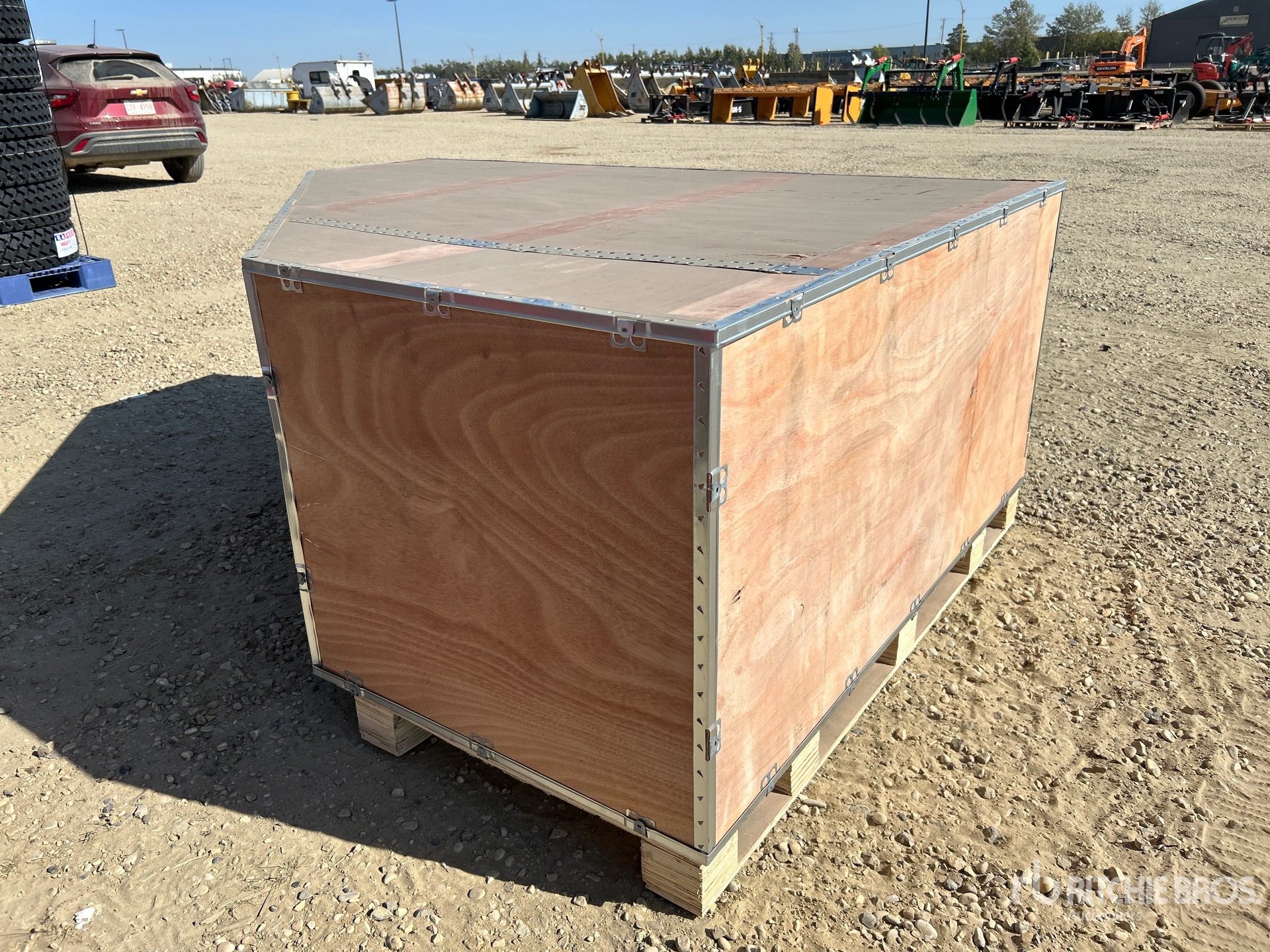 General Appearance with Picture, Right Rear Corner