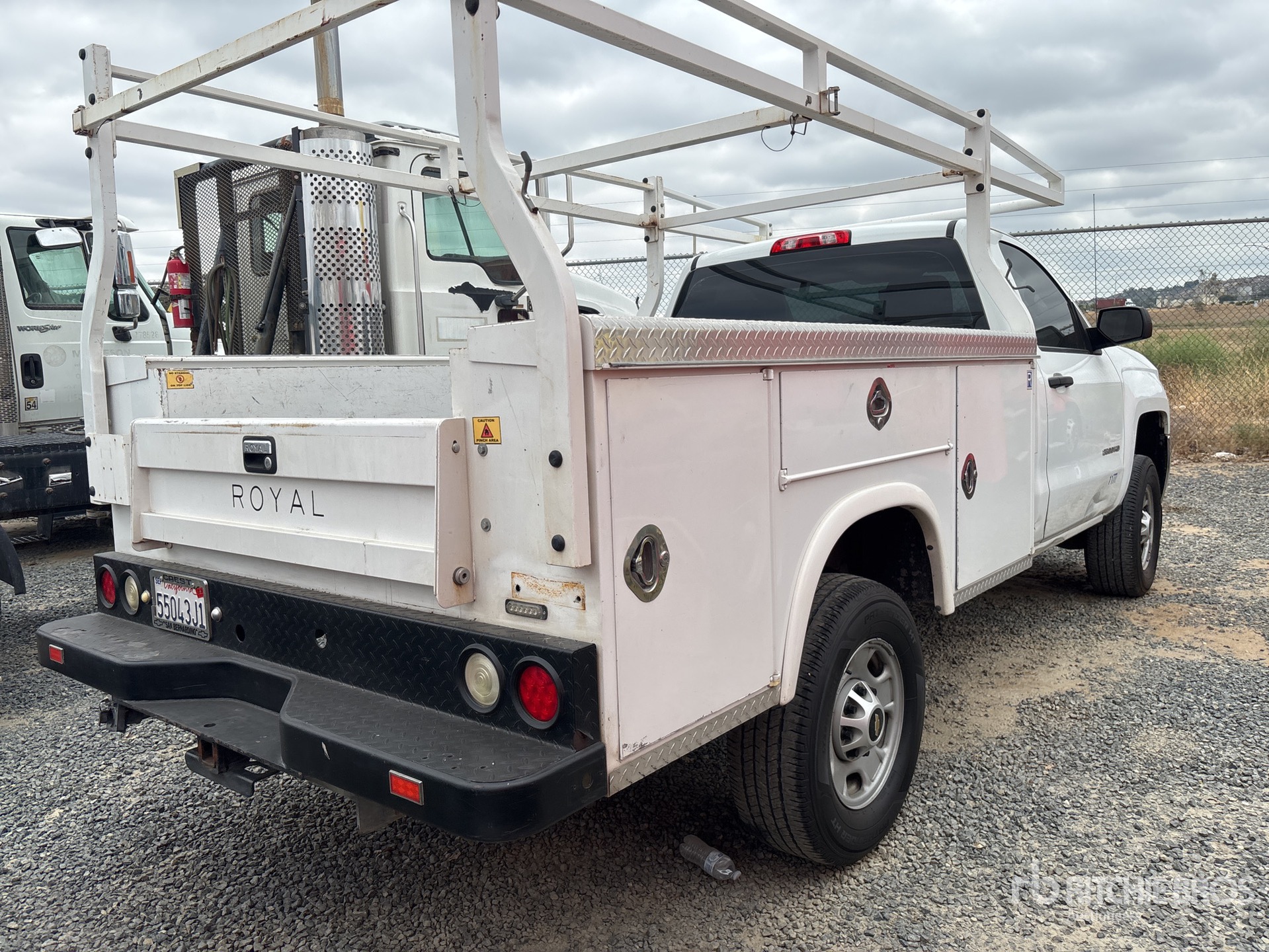 General Appearance with Picture, Right Rear Corner