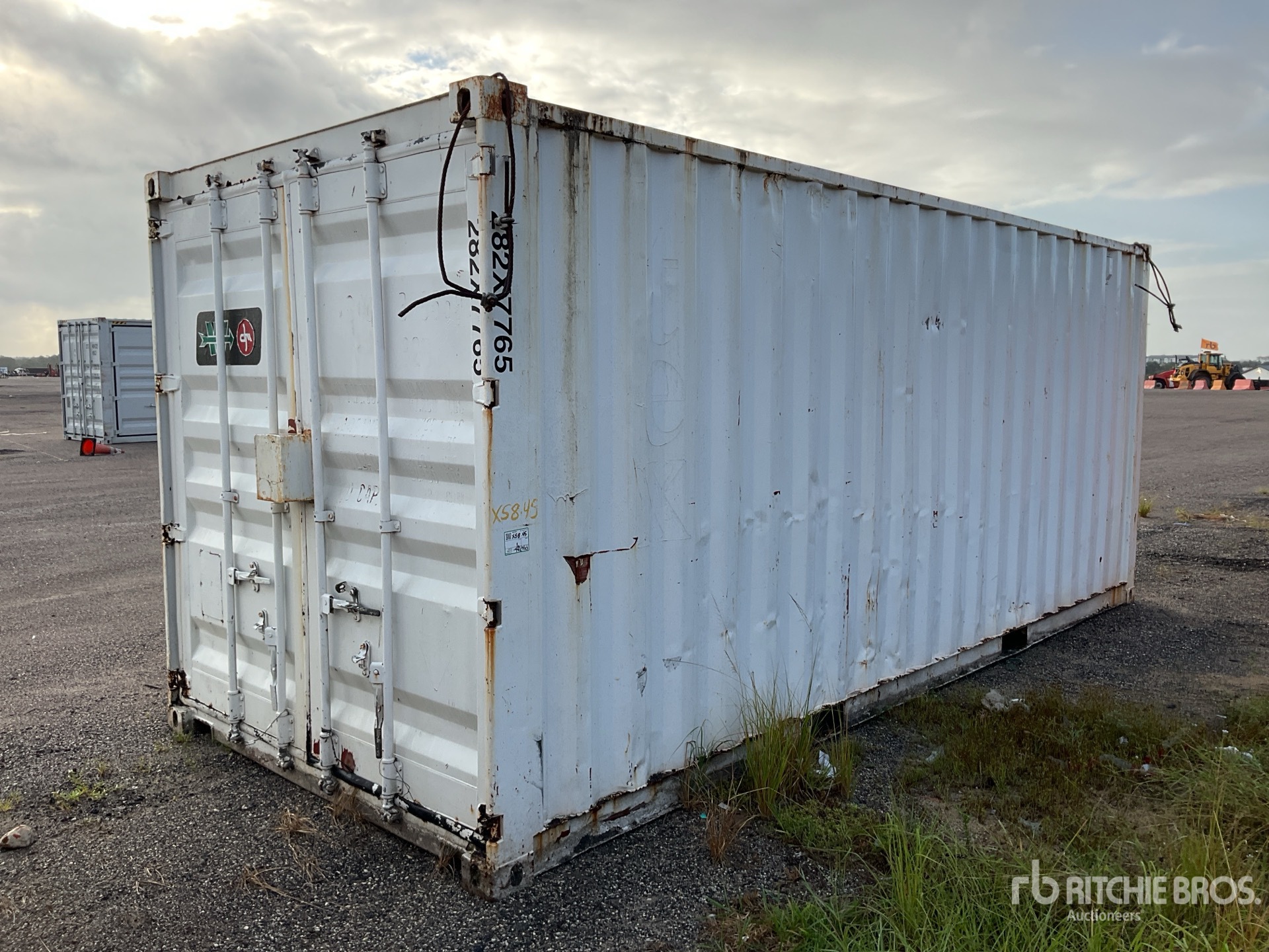 General Appearance with Picture, Right Rear Corner