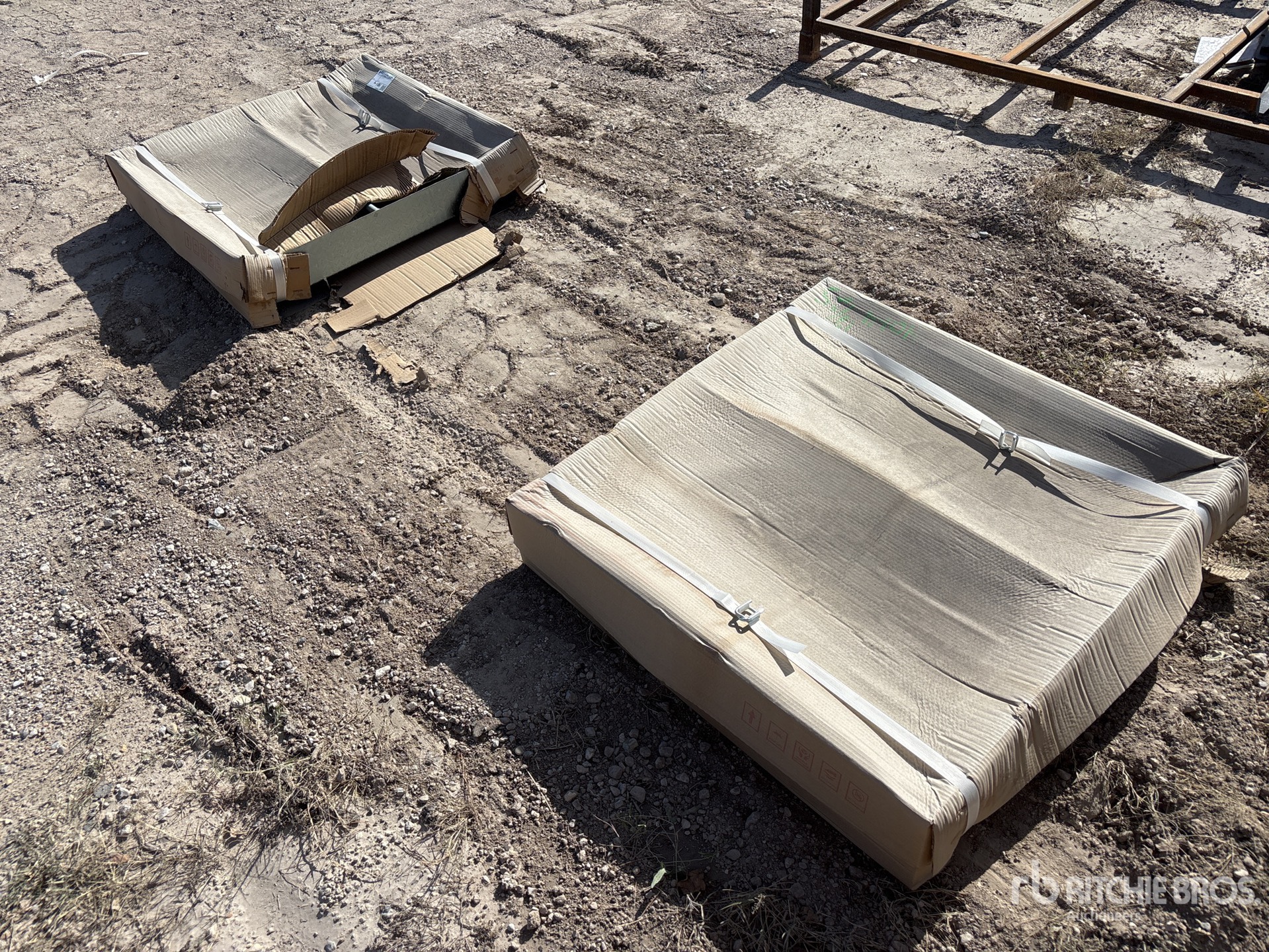 Aspect général with Image, coin arrière gauche