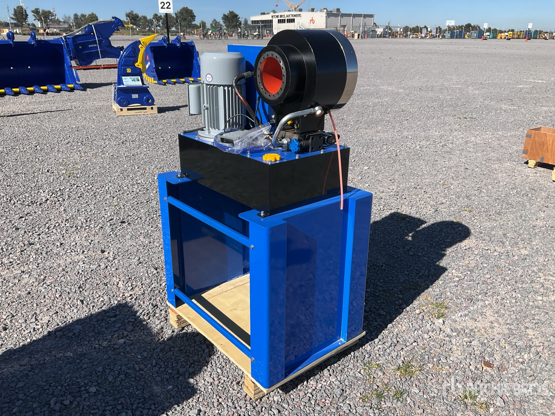 General Appearance with Picture, Right Front Corner