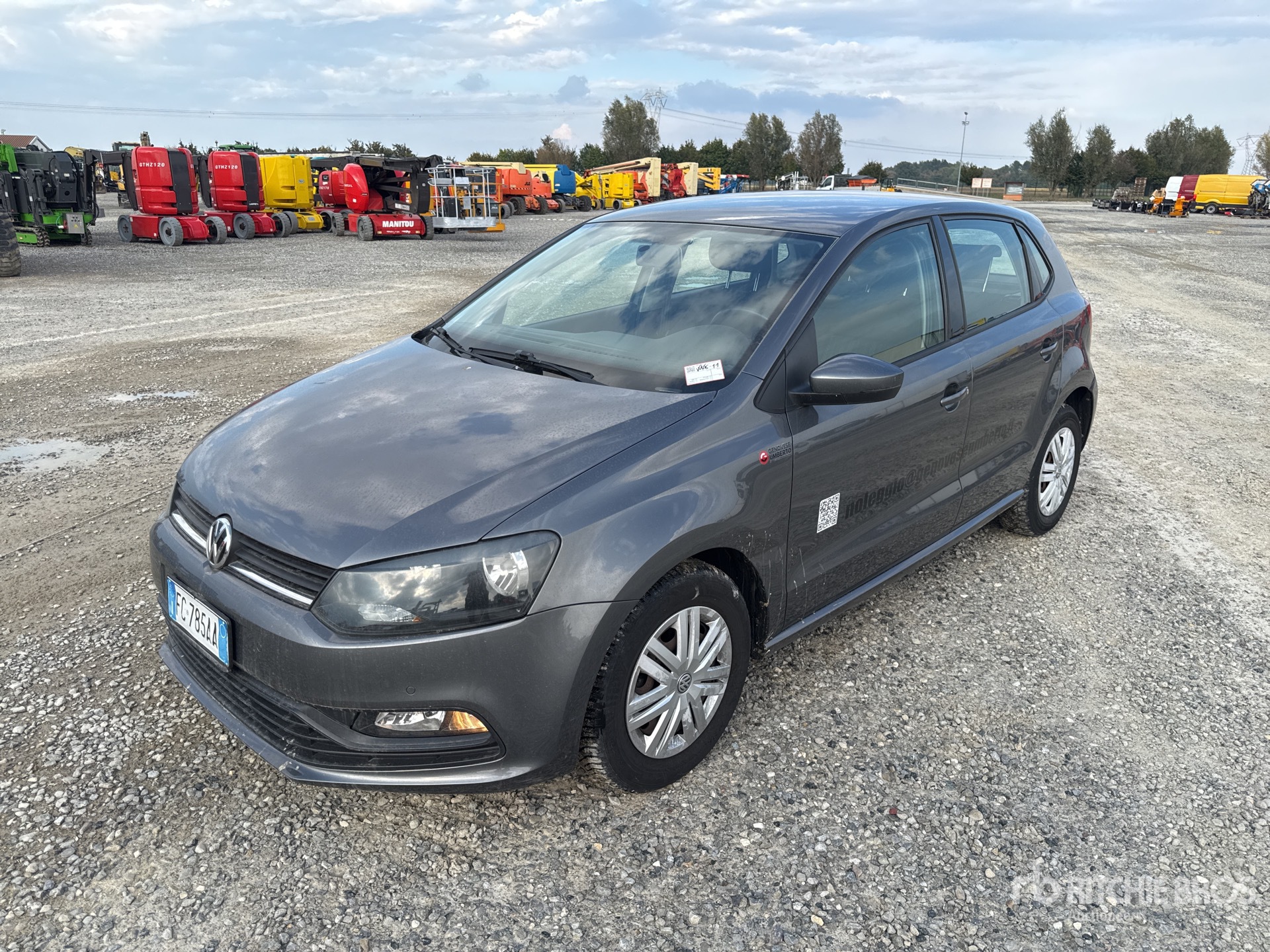 General Appearance with Picture, Left Front Corner