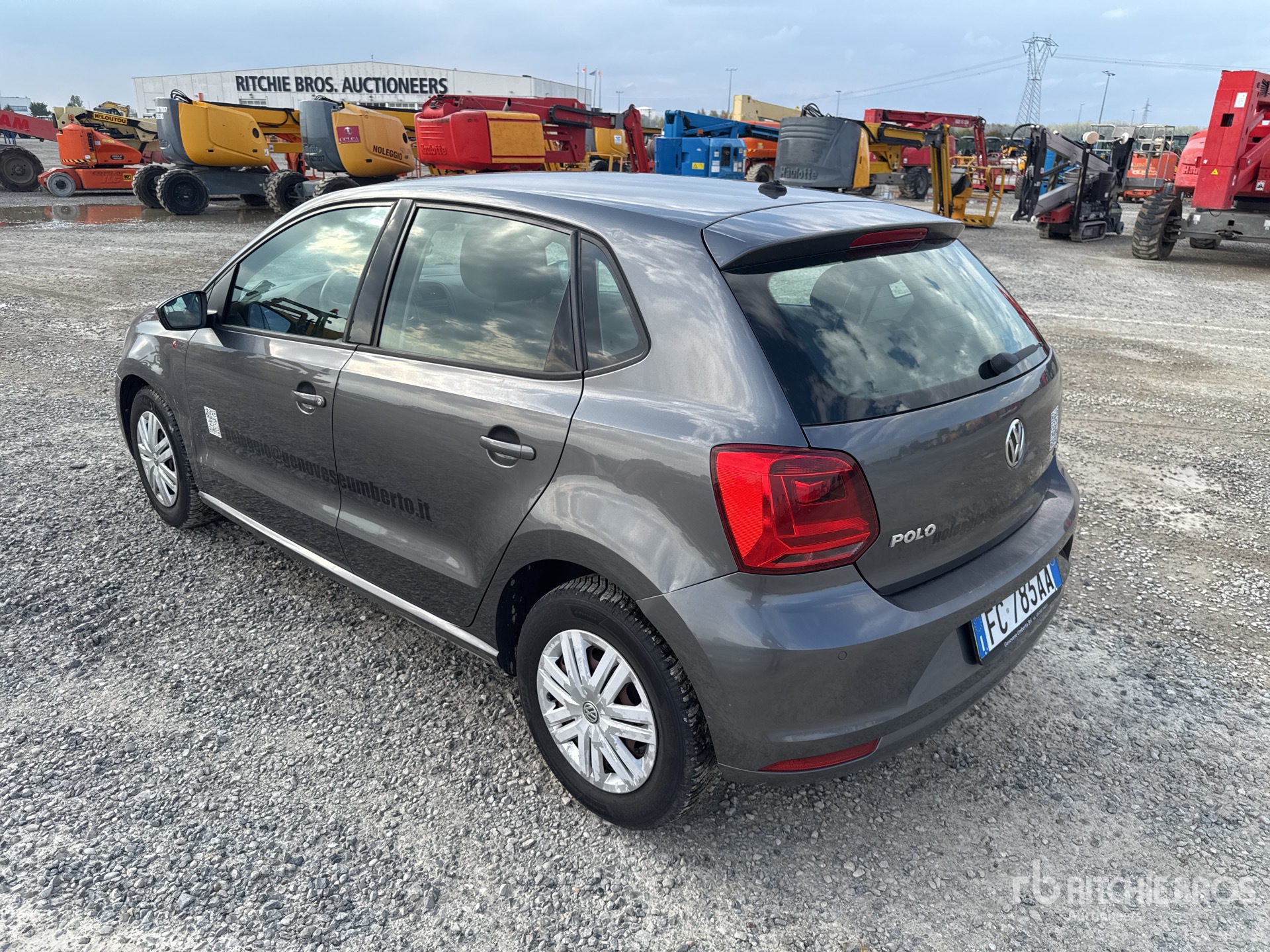 General Appearance with Picture, Left Rear Corner