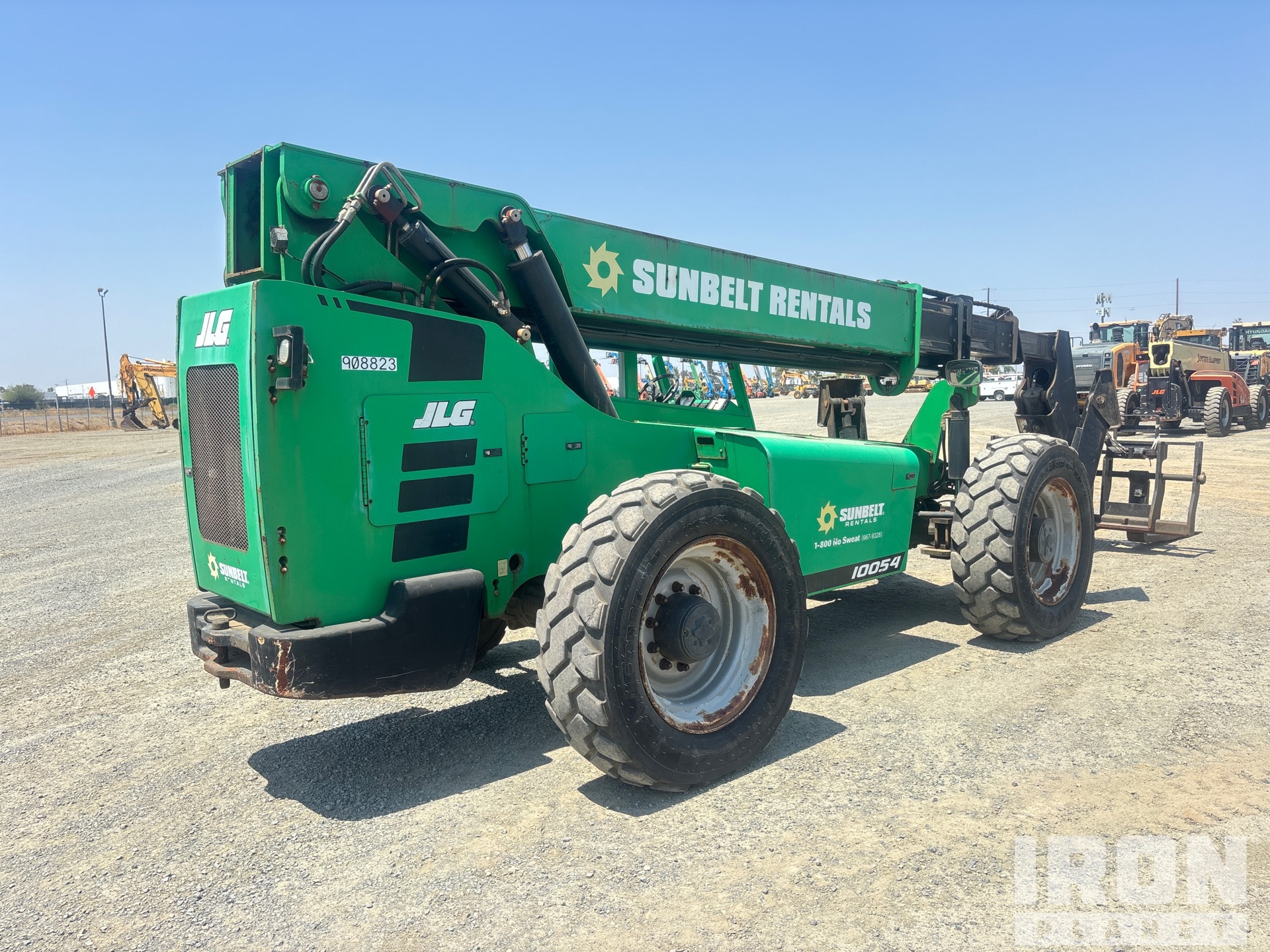 General Appearance with Picture, Right Rear Corner