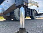 Chassis with Outrigger Cylinders