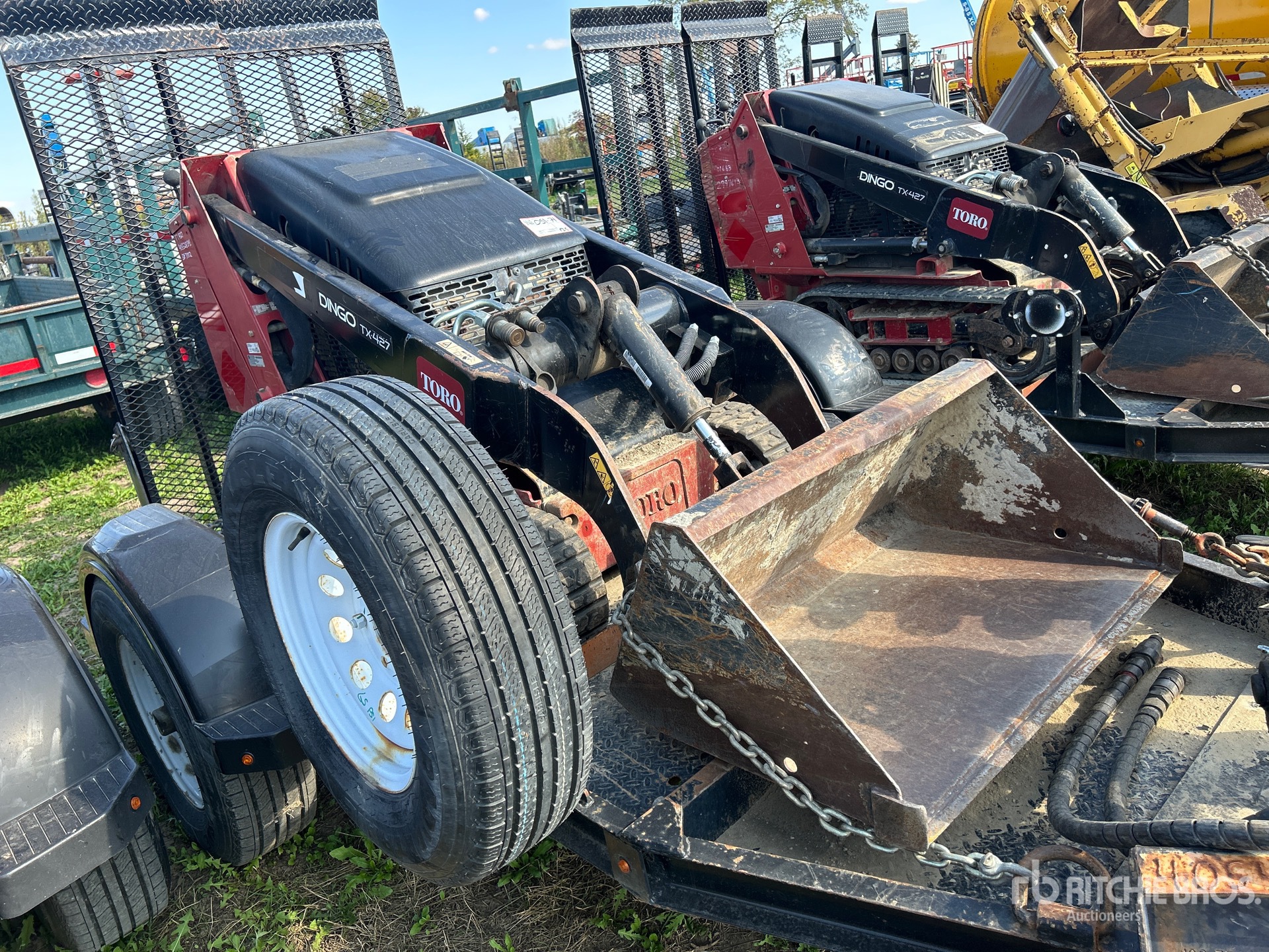 General Appearance with Picture, Right Front Corner
