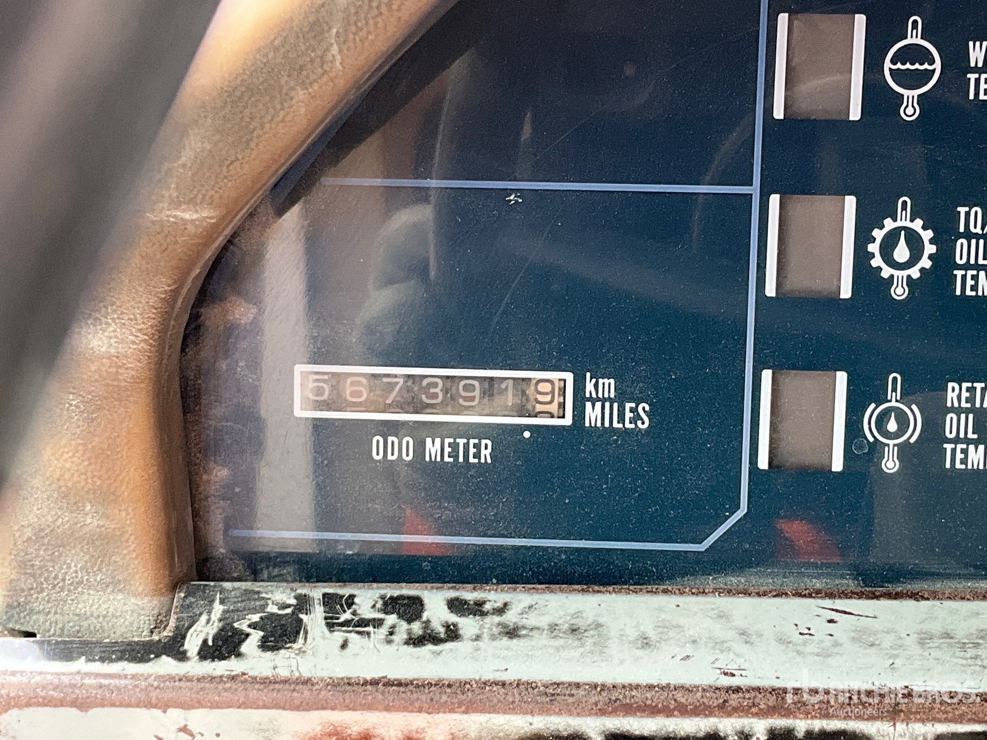 General Appearance with Hour Meter / Odometer