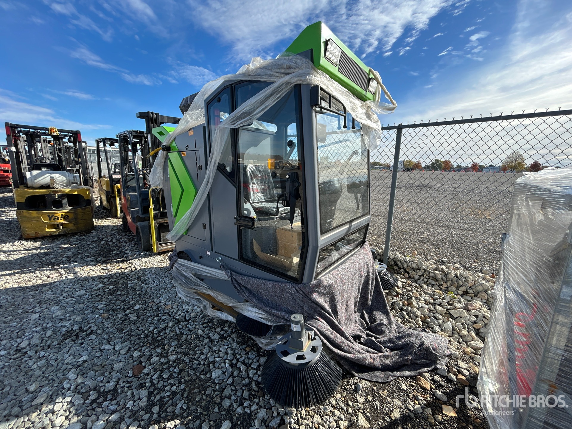 General Appearance with Picture, Right Front Corner