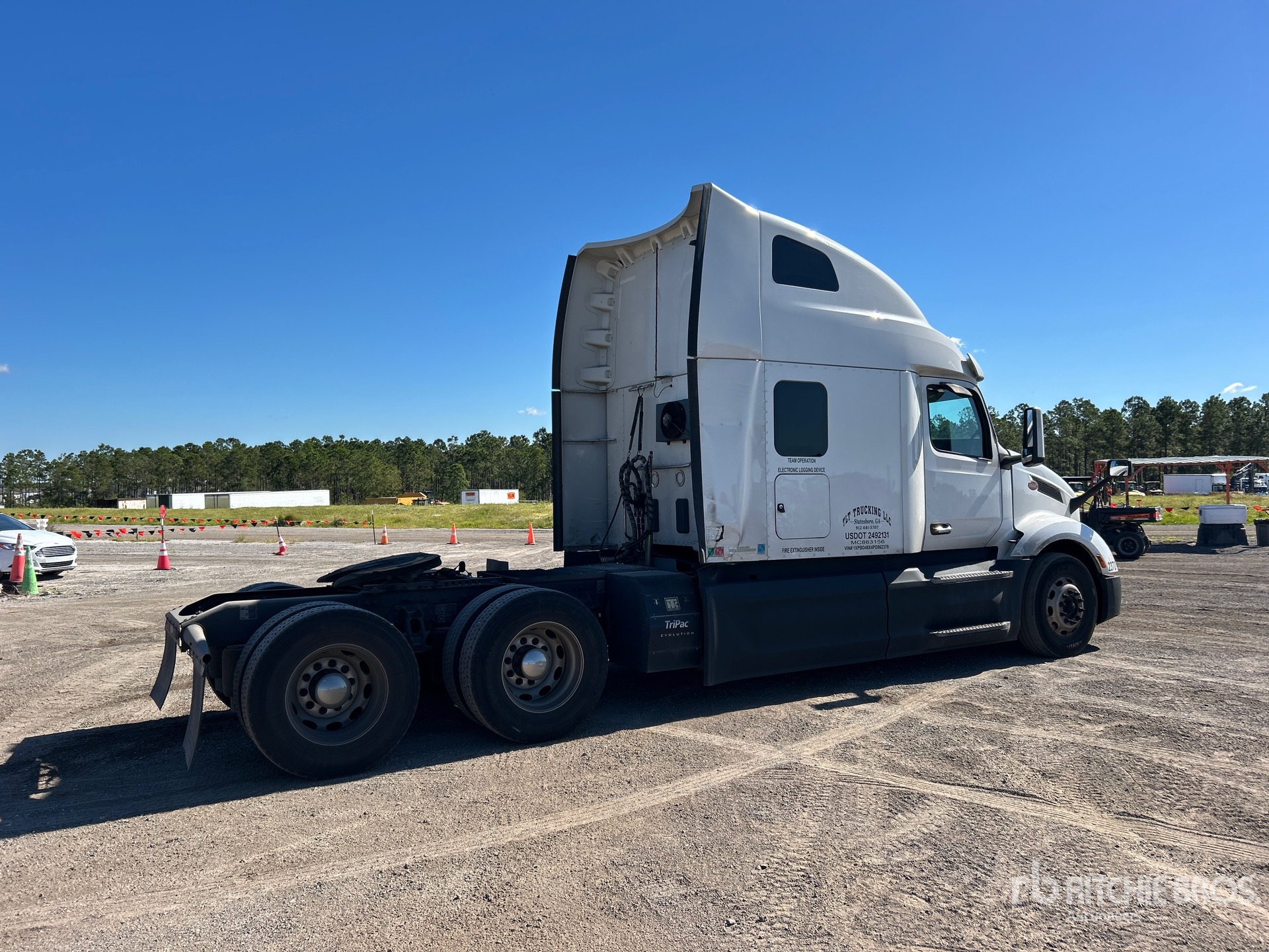 General Appearance with Bild, Ecke hinten rechts