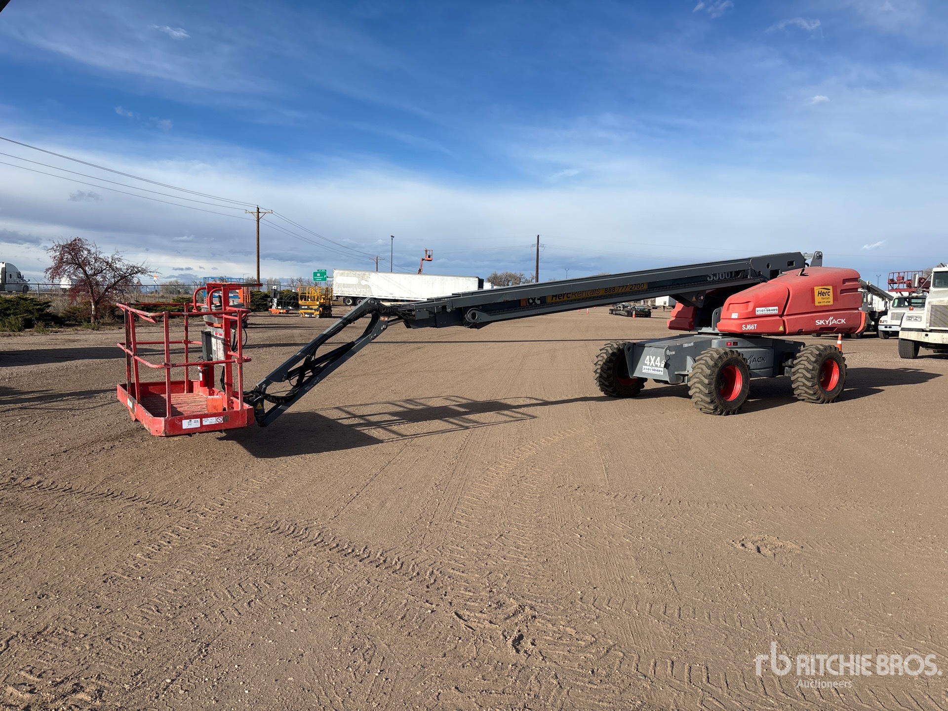 General Appearance with Foto, angolo anteriore sinistro