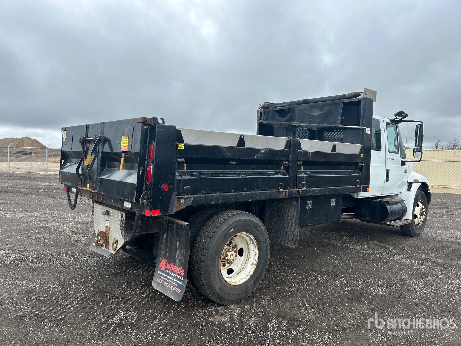 General Appearance with Picture, Right Rear Corner