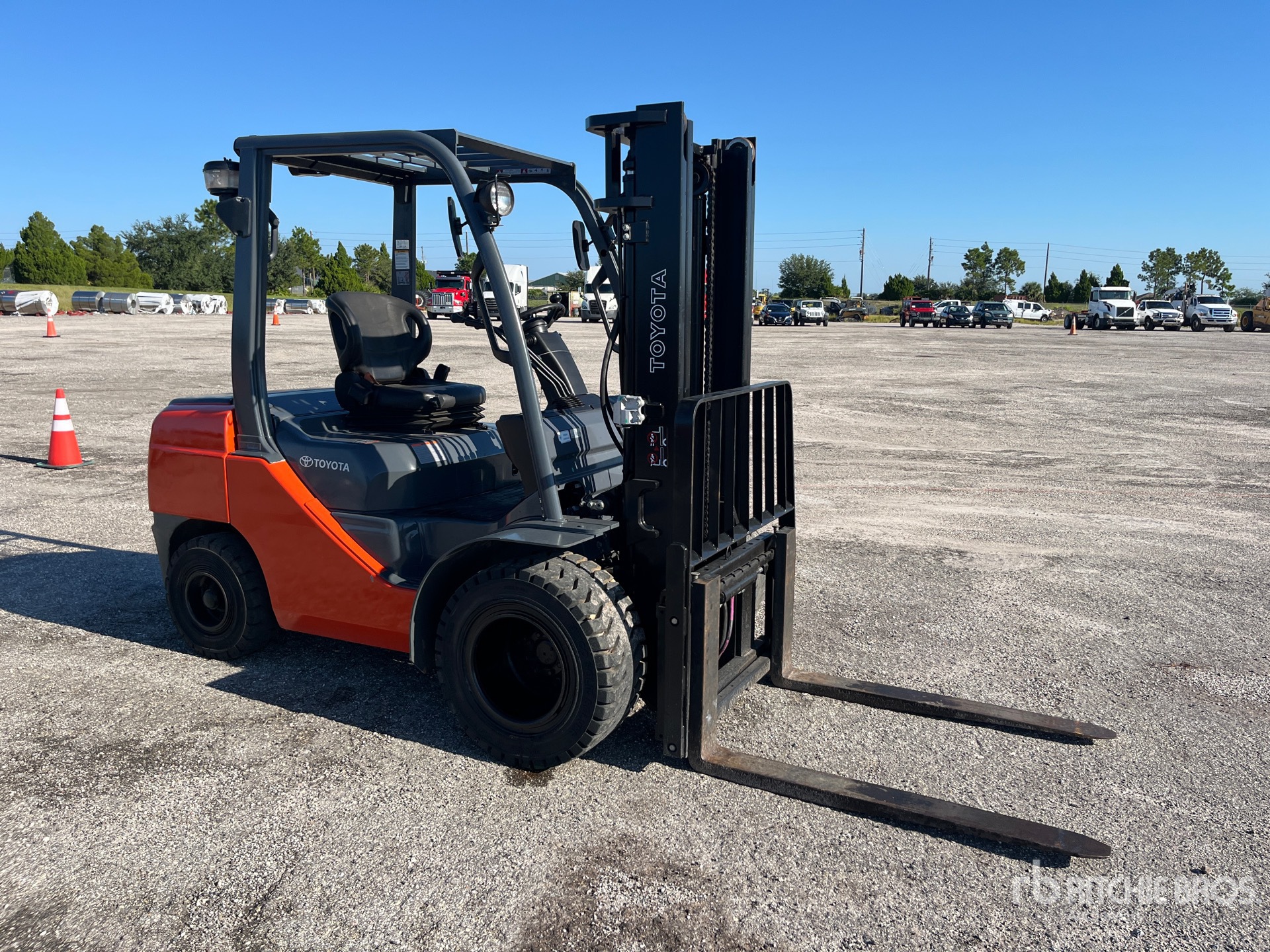 General Appearance with Picture, Right Front Corner