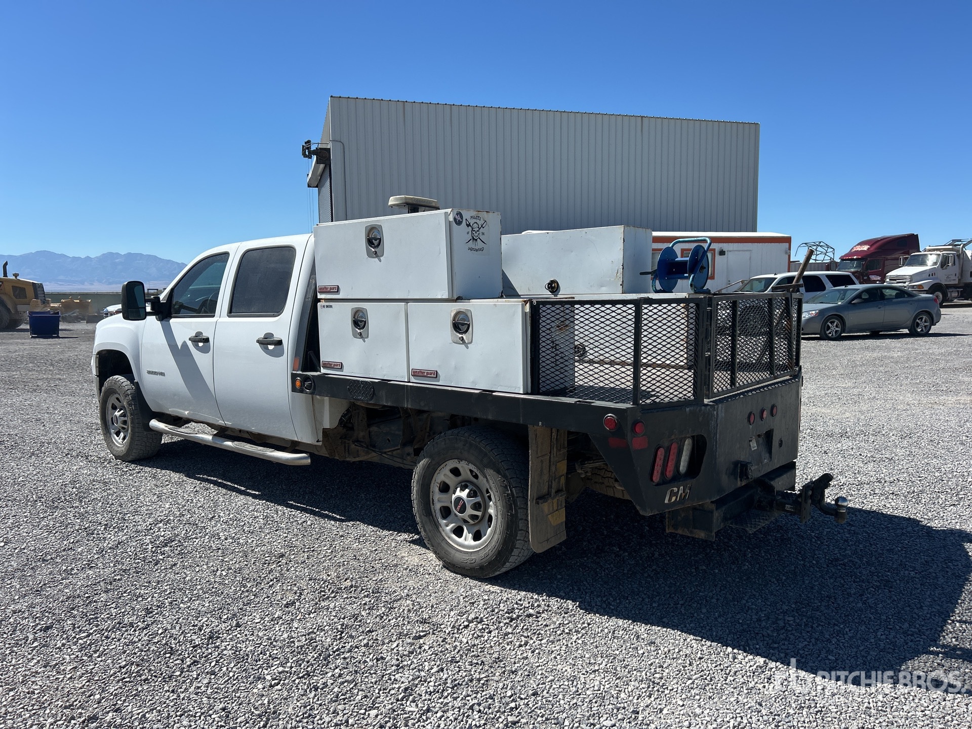 General Appearance with Picture, Left Rear Corner