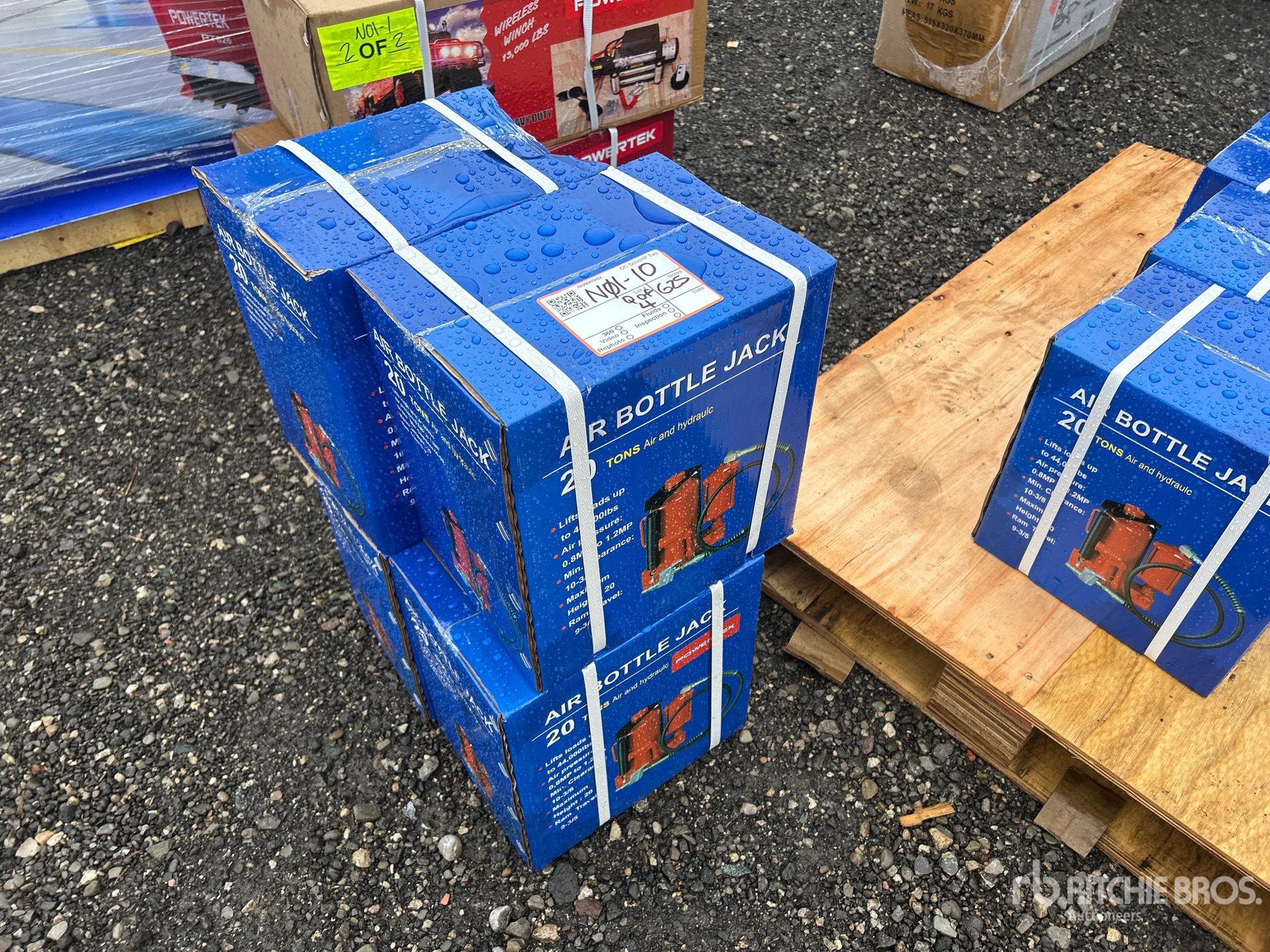 General Appearance with Bild, Ecke hinten rechts