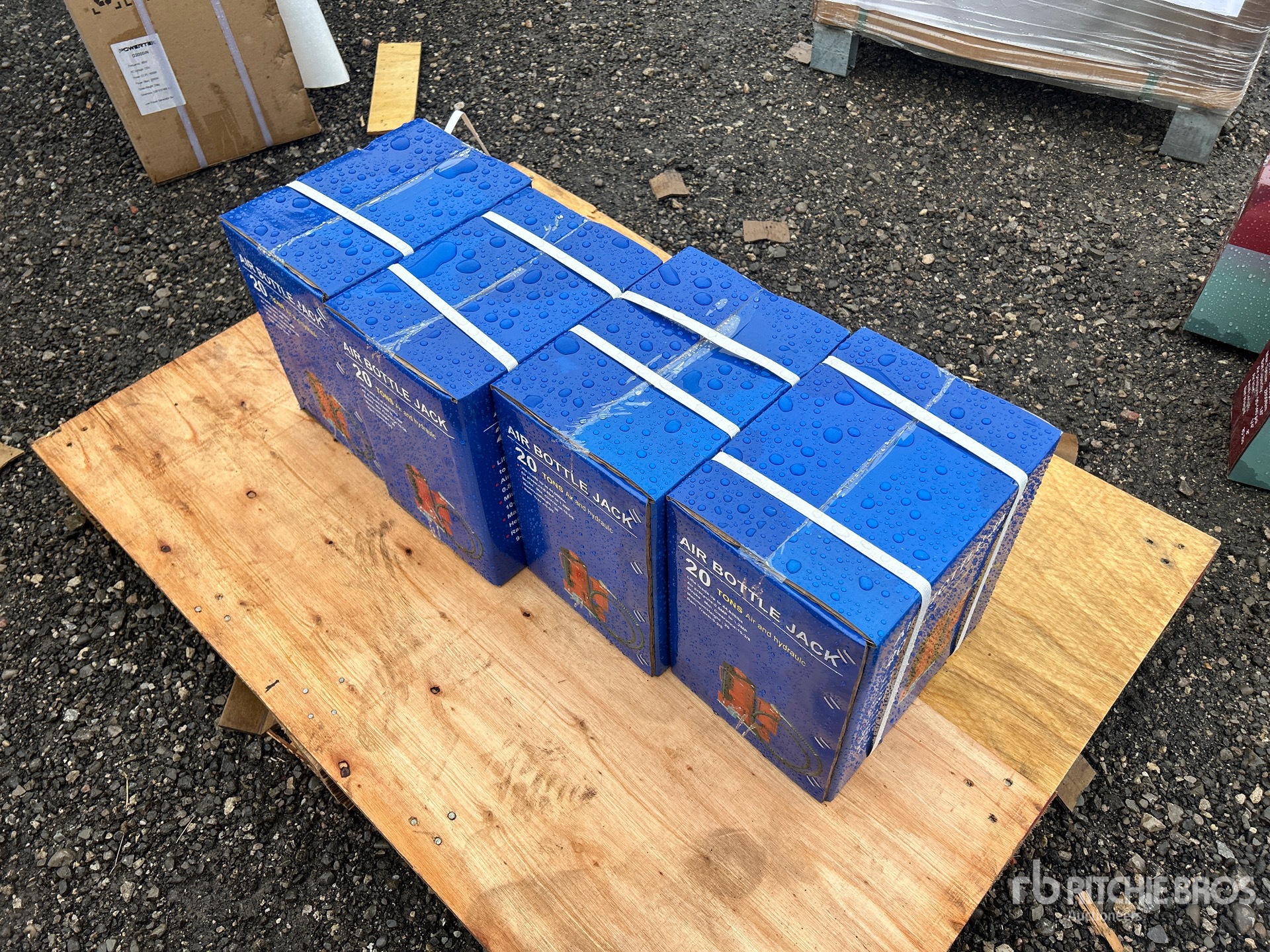 General Appearance with Bild, Ecke vorne rechts