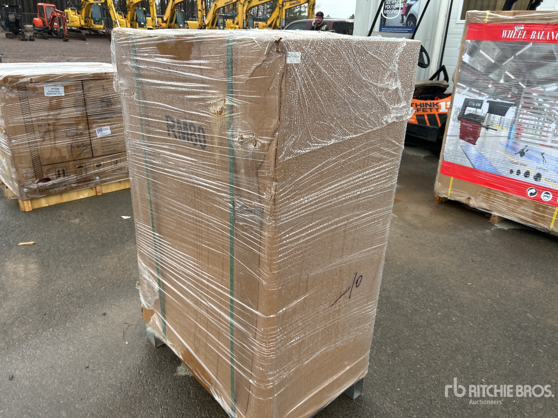 General Appearance with Bild, Ecke hinten rechts