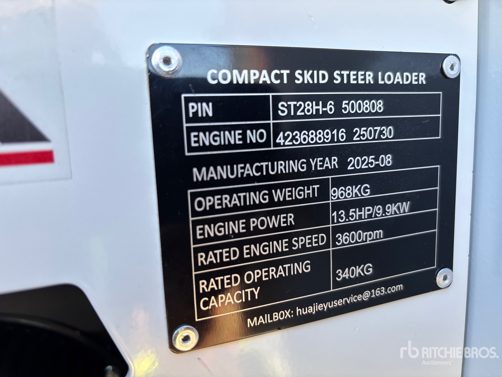 MINI CARGADOR SOBRE ORUGAS 2025 COMPAC ST28H6