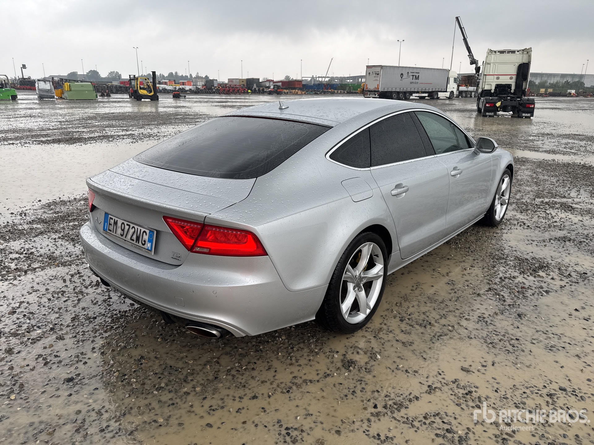 General Appearance with Picture, Right Rear Corner
