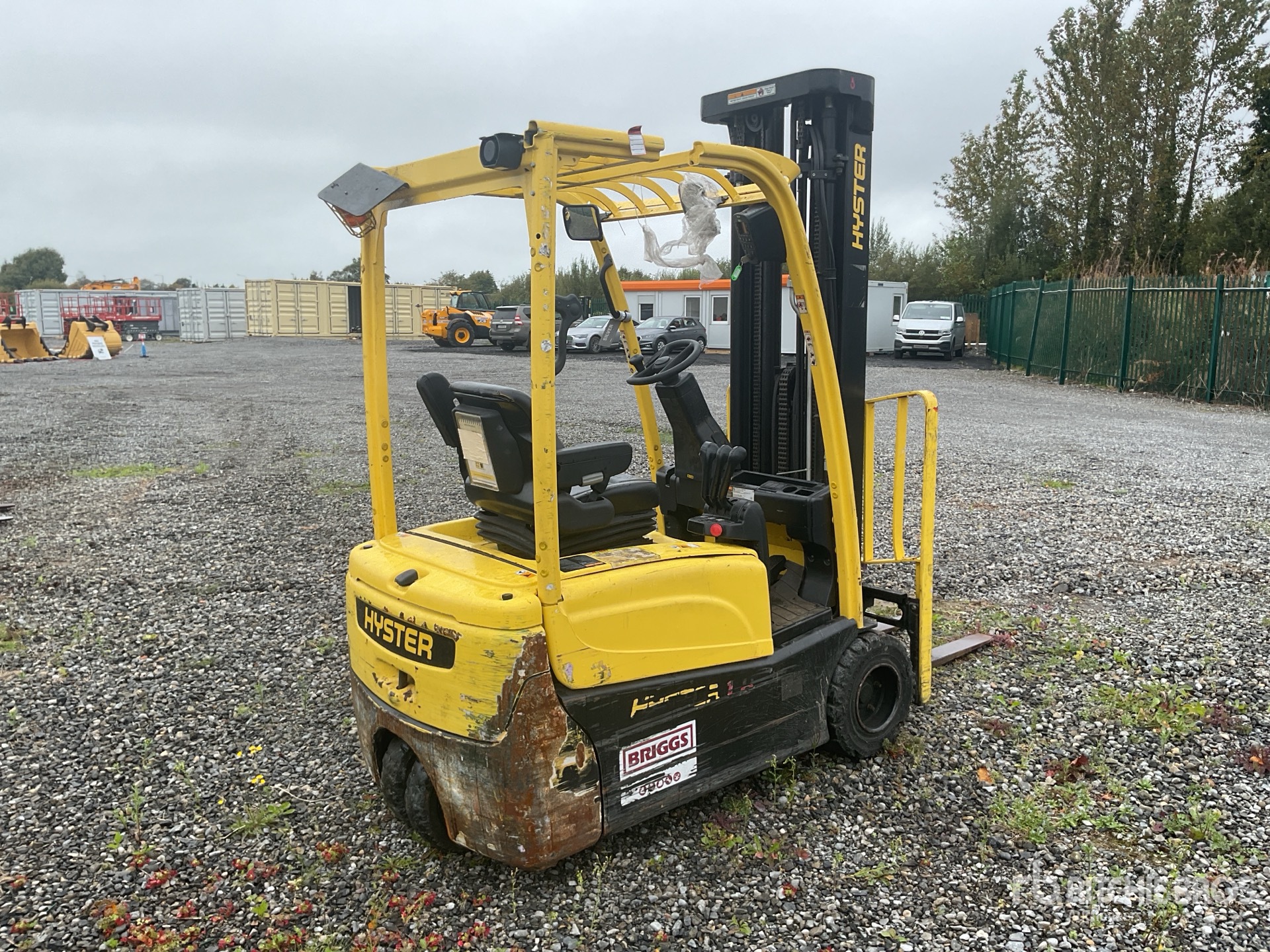 General Appearance with Picture, Right Rear Corner