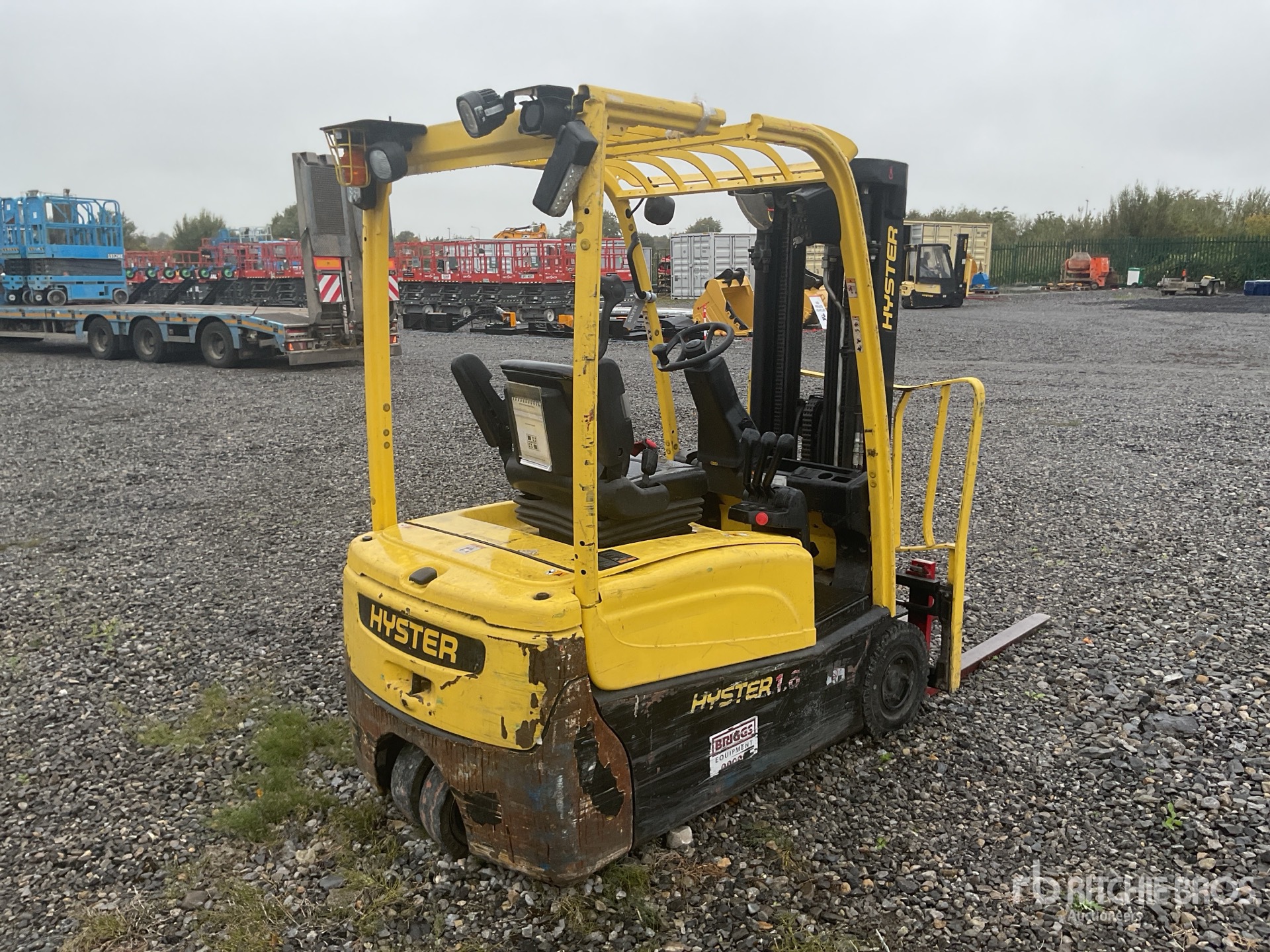 General Appearance with Picture, Right Rear Corner