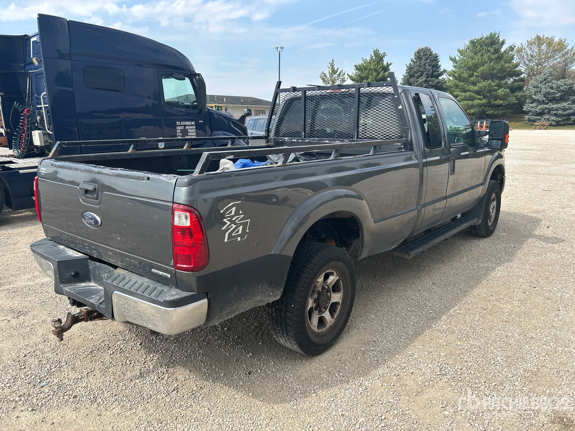 General Appearance with Picture, Right Rear Corner