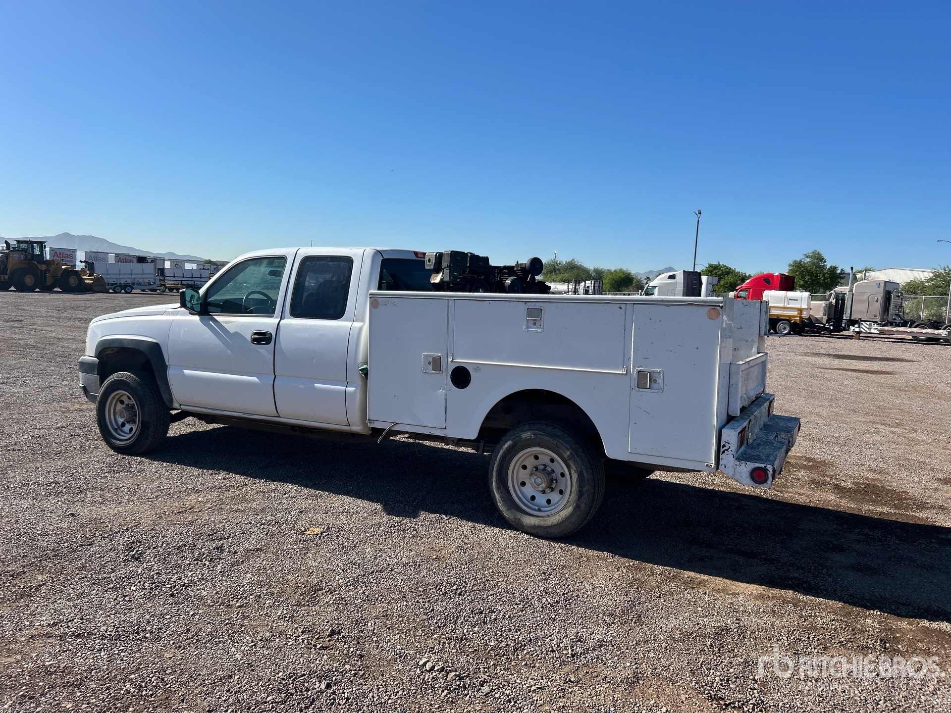 General Appearance with Picture, Left Rear Corner