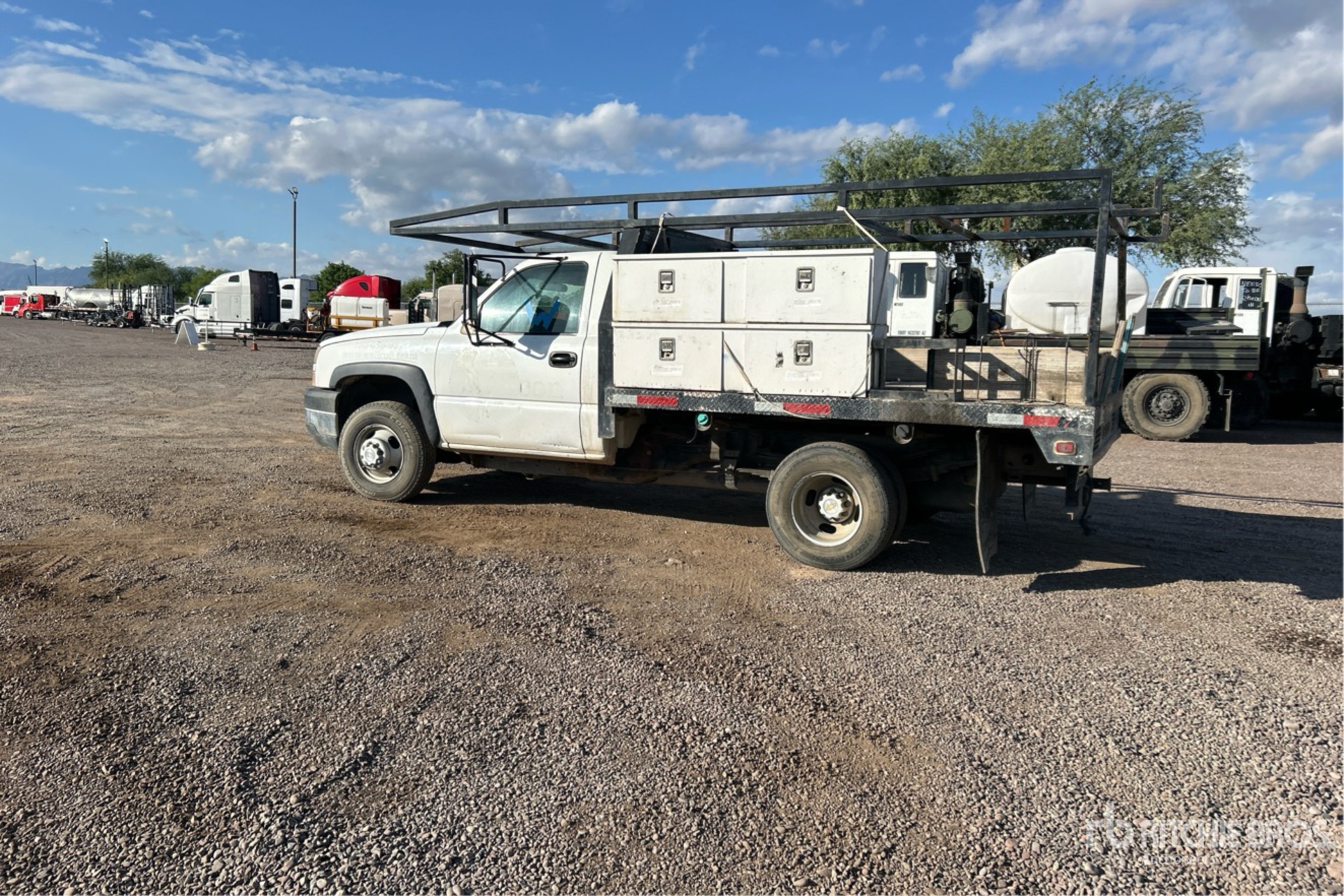 General Appearance with Picture, Left Rear Corner