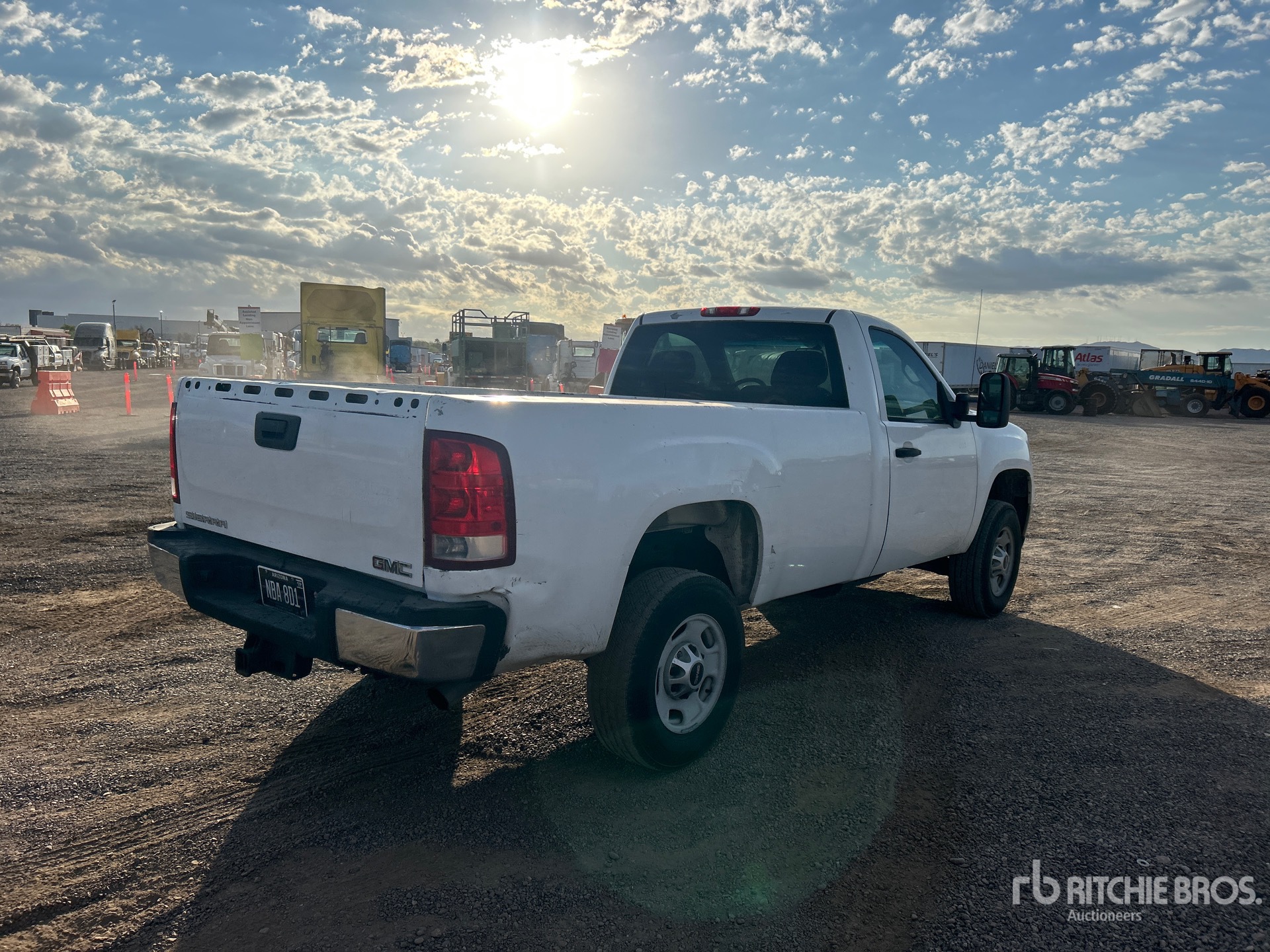 General Appearance with Picture, Right Rear Corner