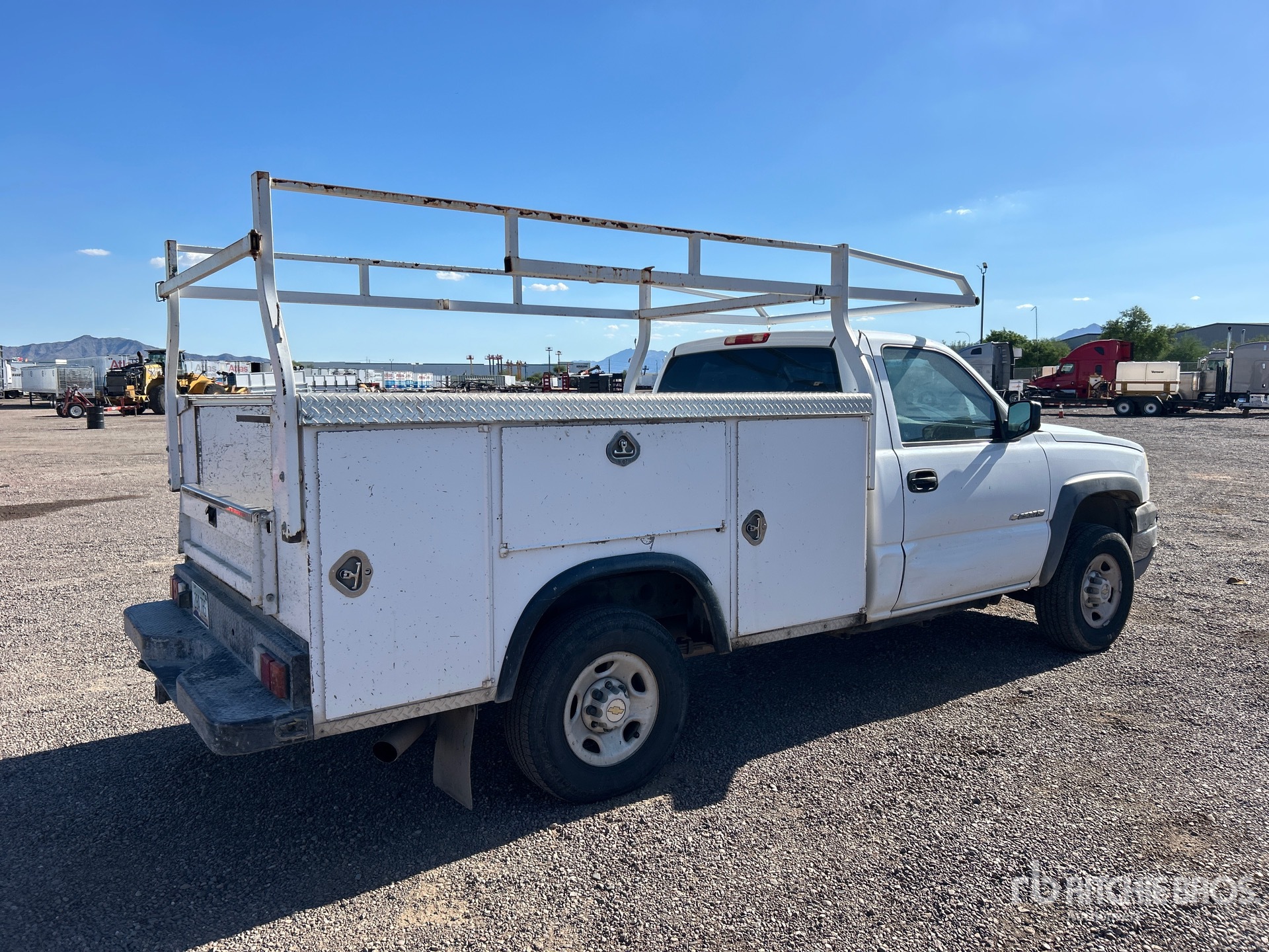 General Appearance with Picture, Right Rear Corner