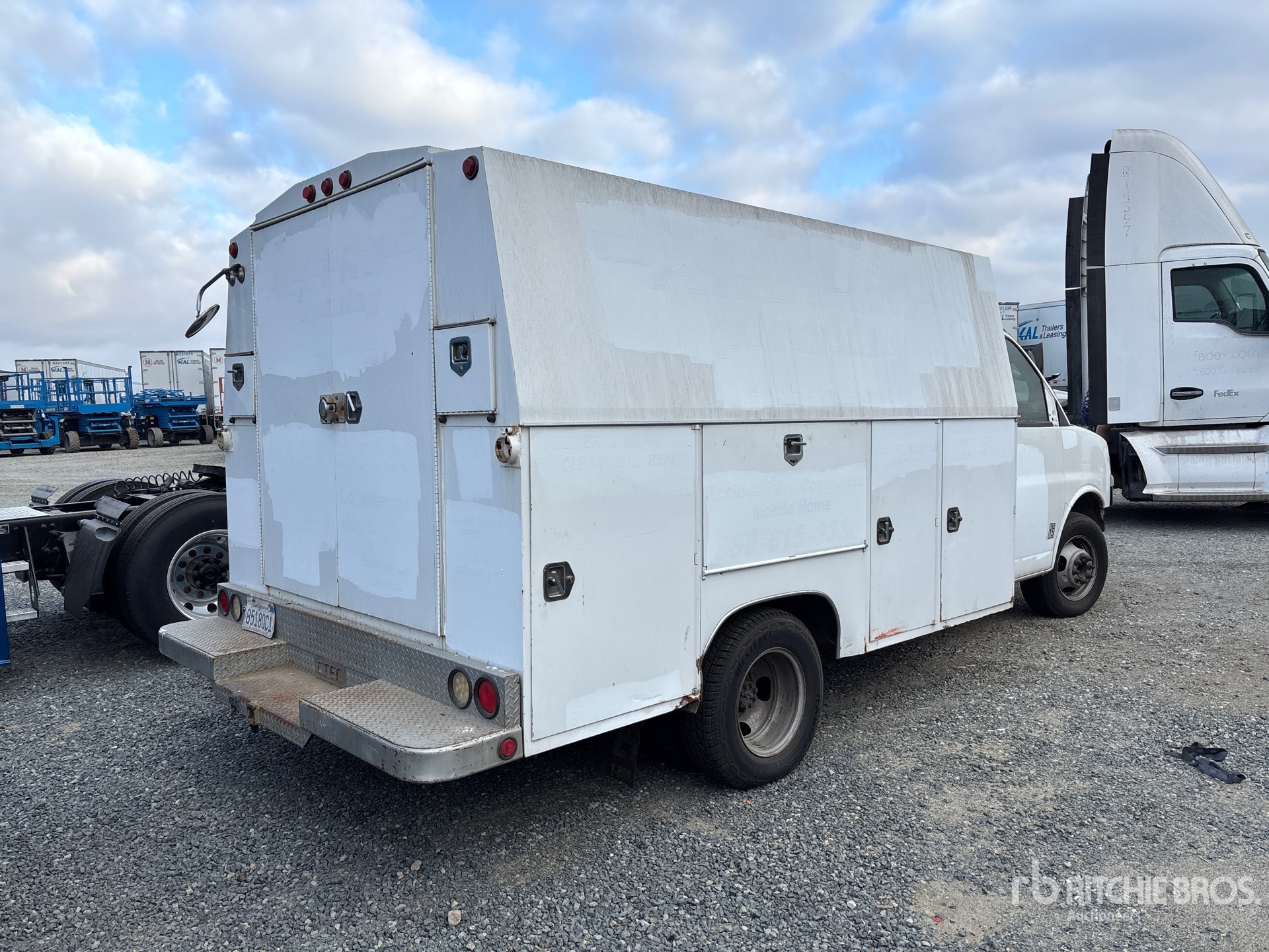 General Appearance with Picture, Right Rear Corner