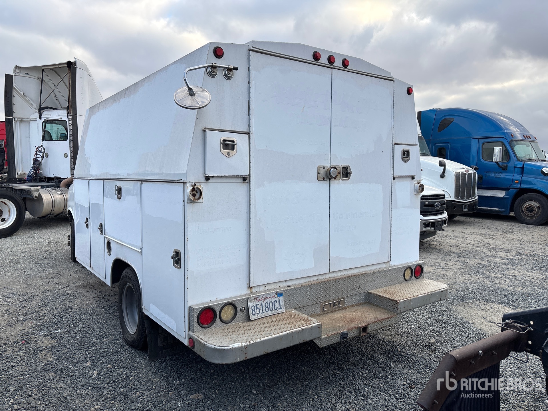 General Appearance with Picture, Left Rear Corner