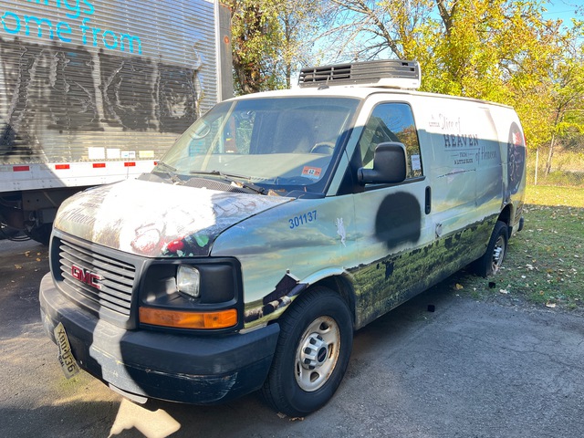 2014 GMC Savana 2500 4x2 Refrigerated Truck (Inoperable) 2014 GMC Savana 2500 4x2 Refrigerated Truck (Inoperable)