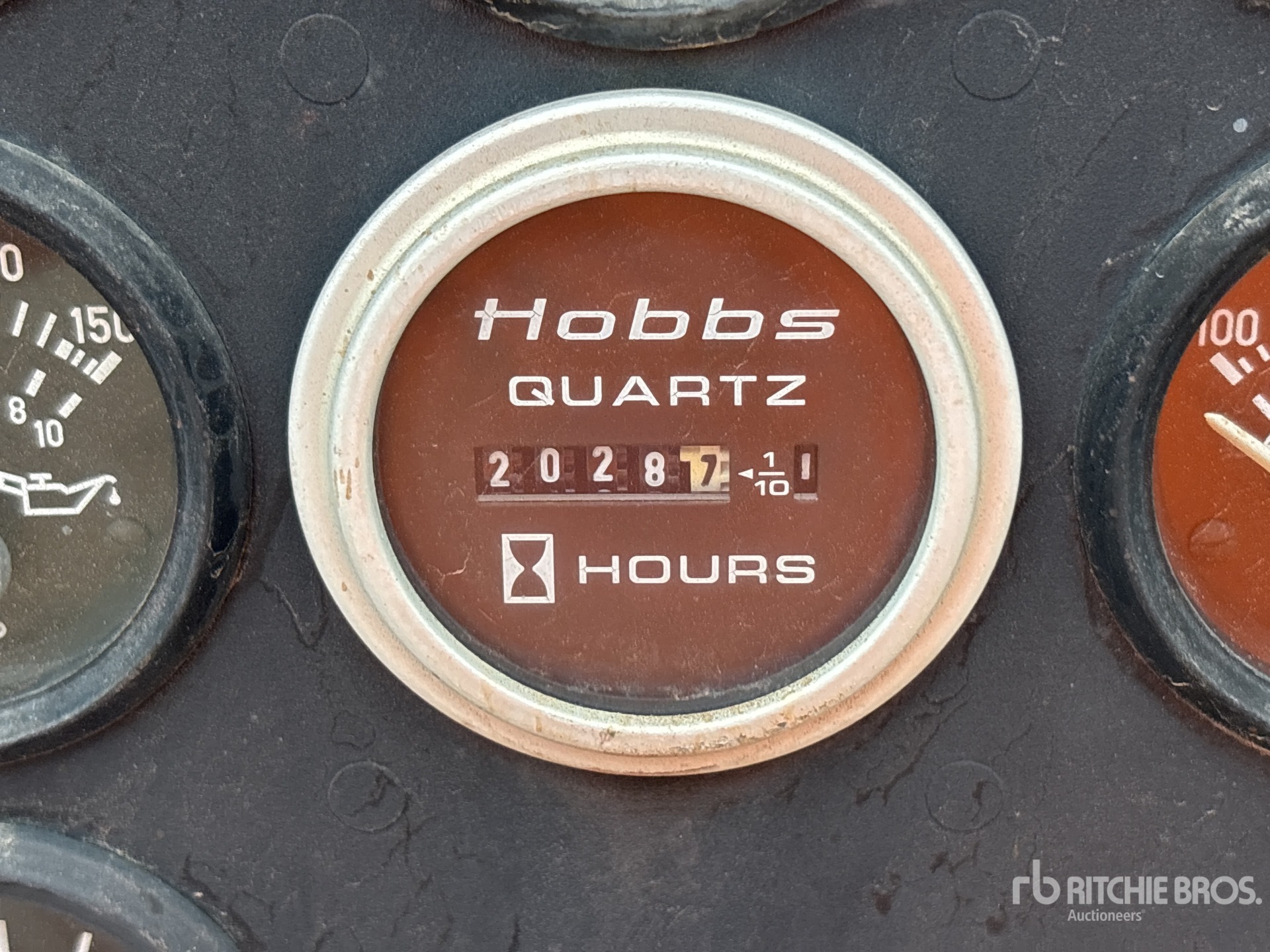 General Appearance with Hour Meter / Odometer