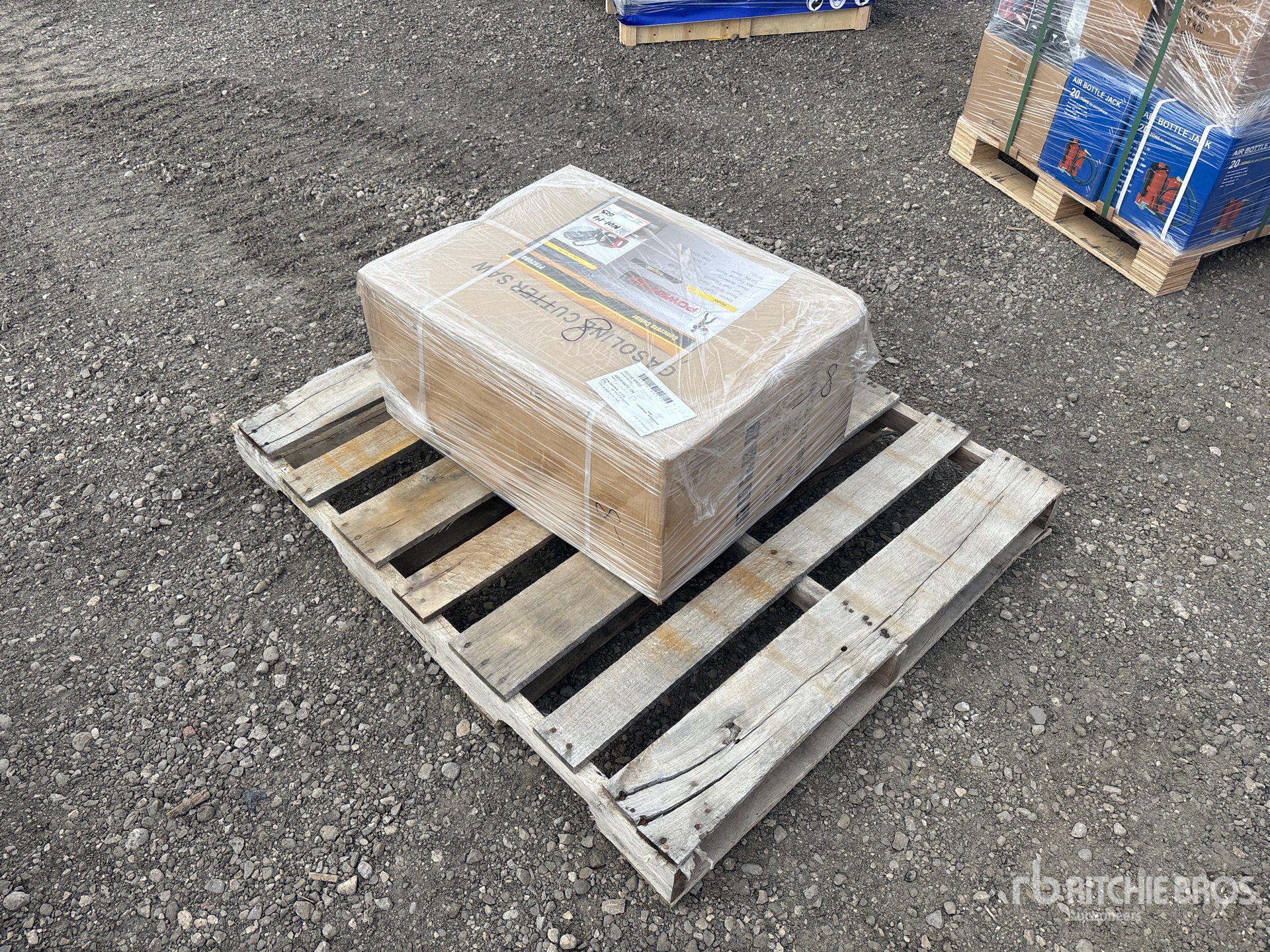 General Appearance with Foto, angolo posteriore sinistro