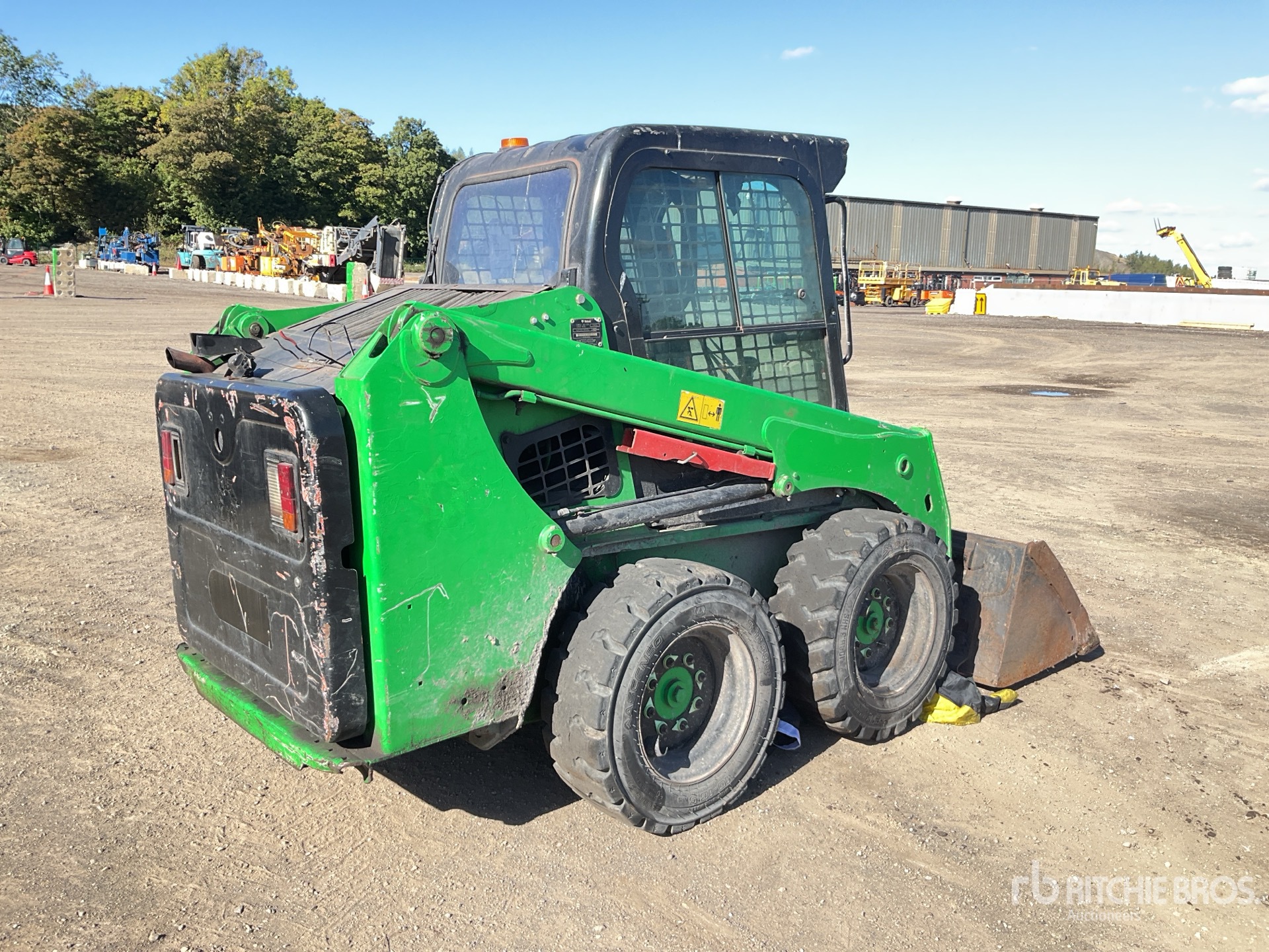 General Appearance with Picture, Right Rear Corner