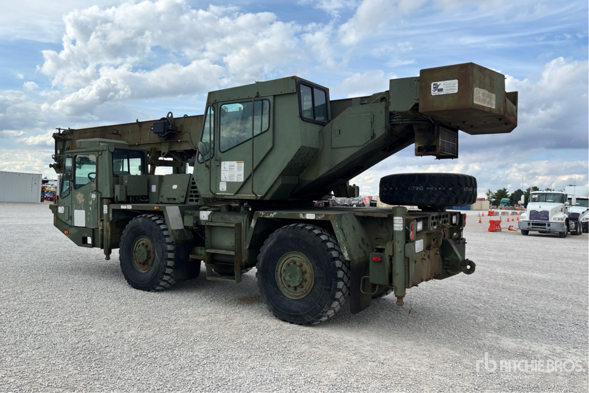 General Appearance with Picture, Left Rear Corner