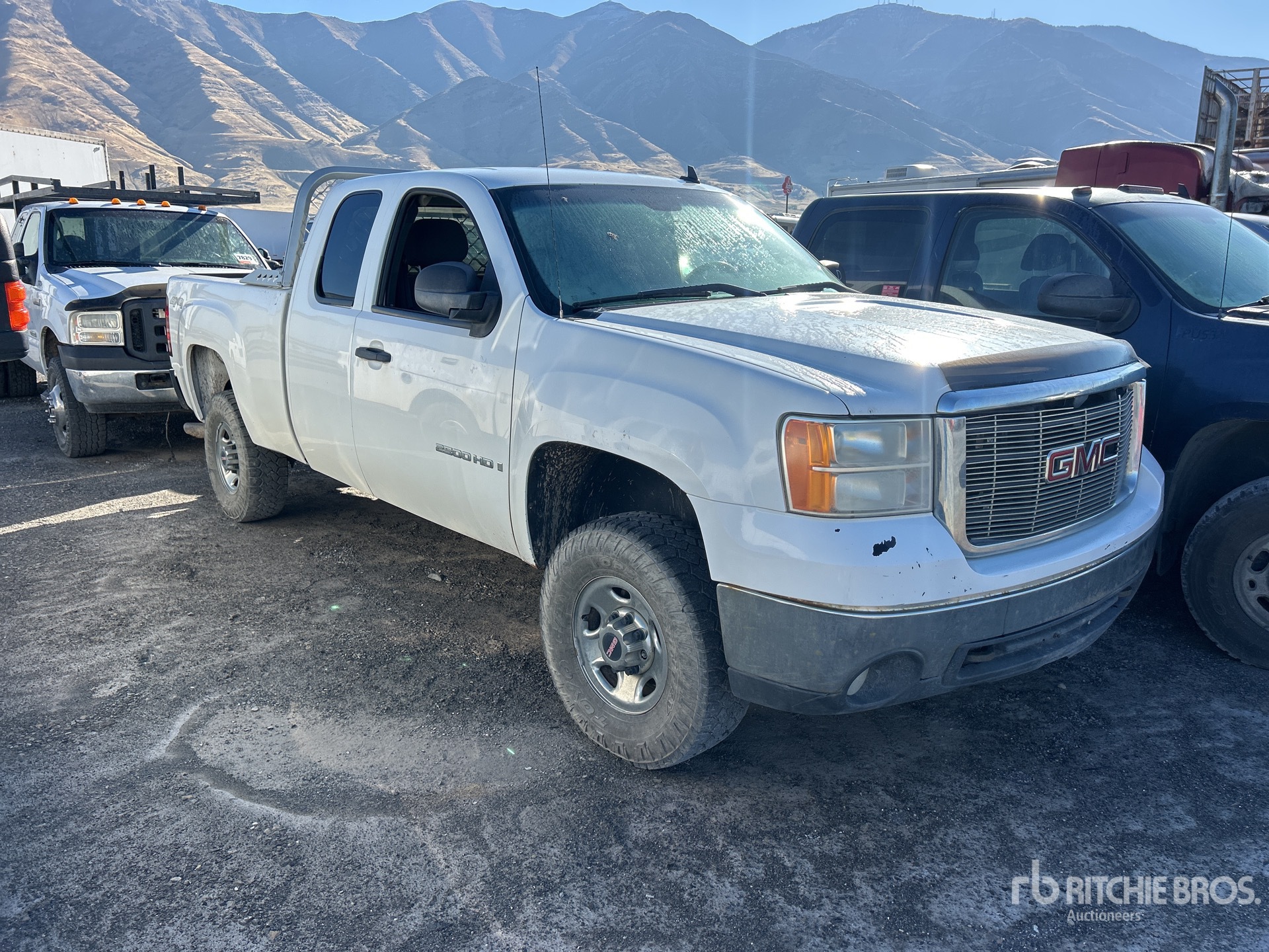 General Appearance with Picture, Right Front Corner