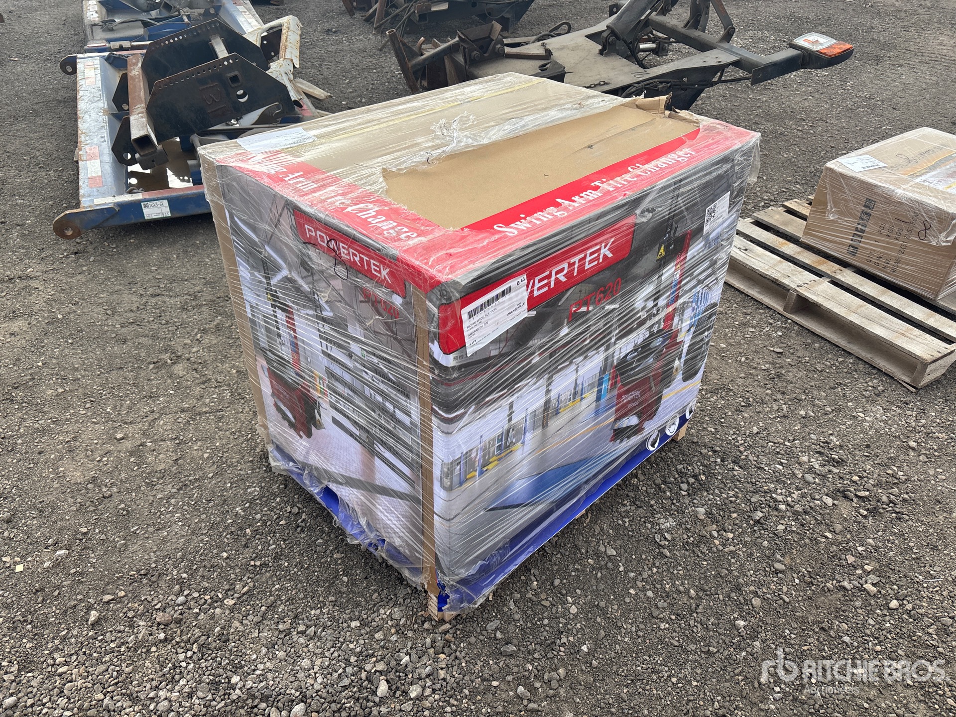 General Appearance with Picture, Right Front Corner