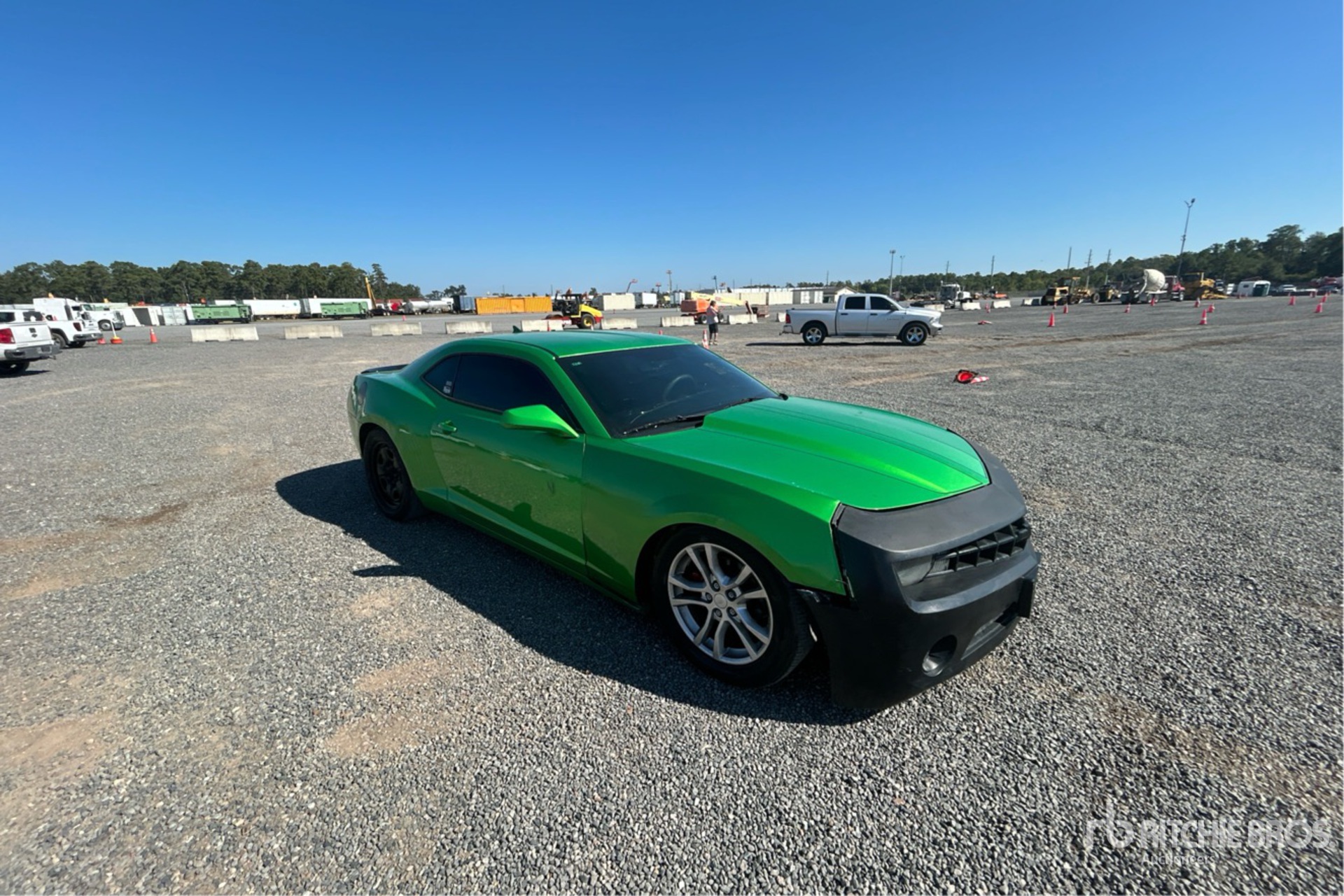 General Appearance with Picture, Right Front Corner