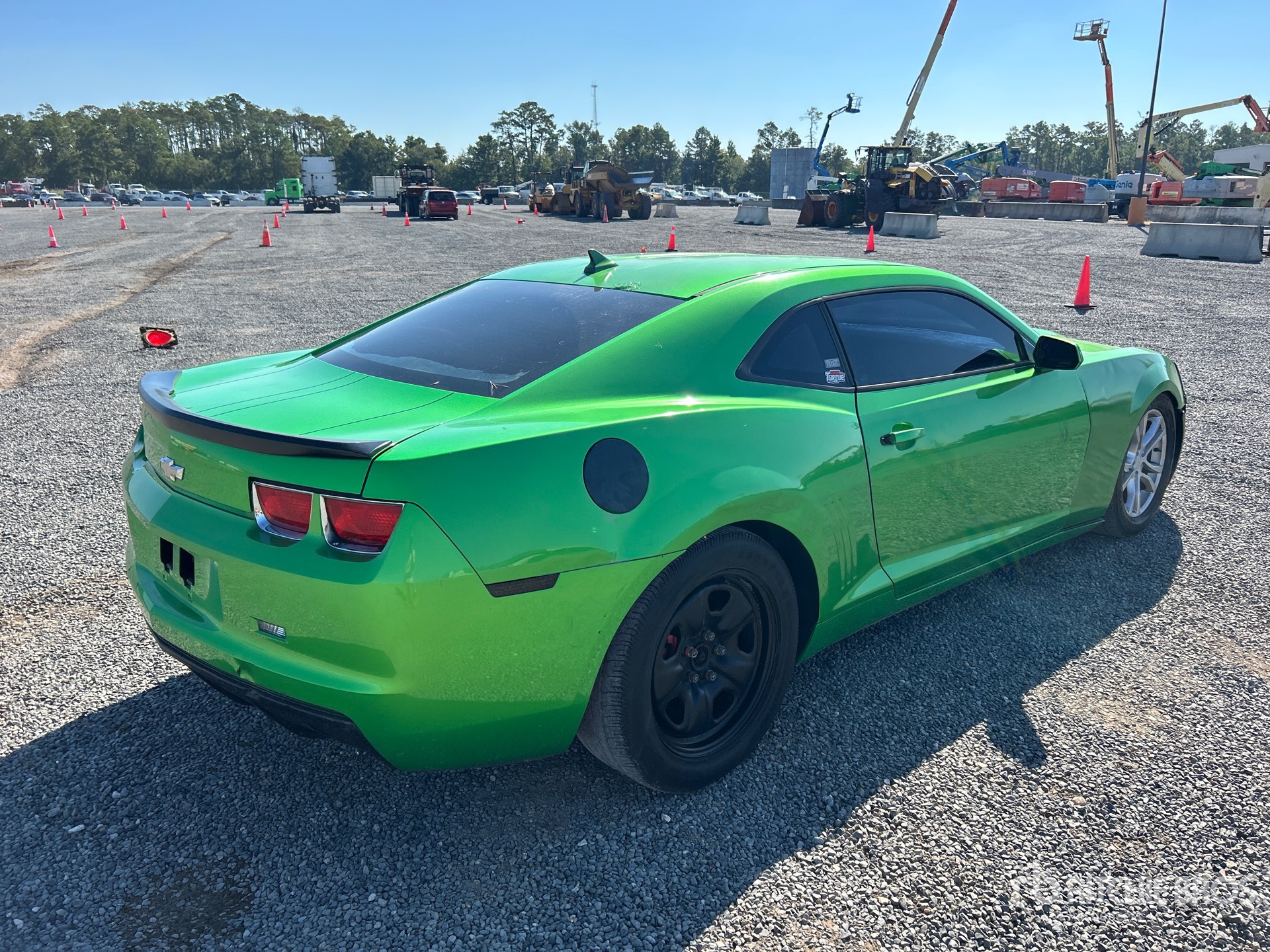 Aspect général with Image, coin arrière droit